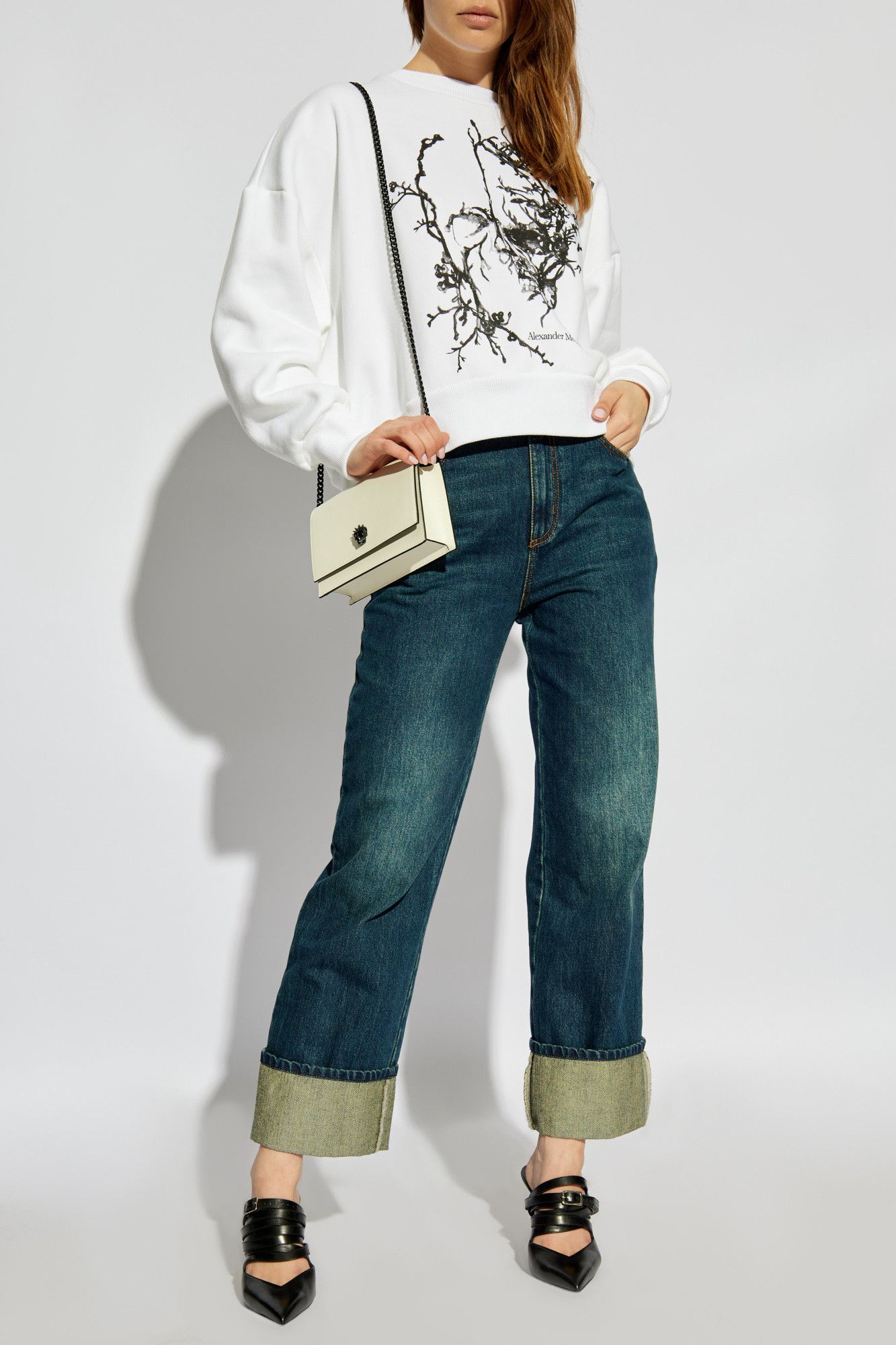 Alexander McQueen o1s22i1n1024 Boxy Cherry Blossom Skull Sweatshirt in White Size S / US 4 / IT 40 - 2 Thumbnail