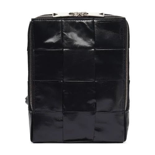 o1w1db10524 Size: OS Cassette Sling Bag in Black