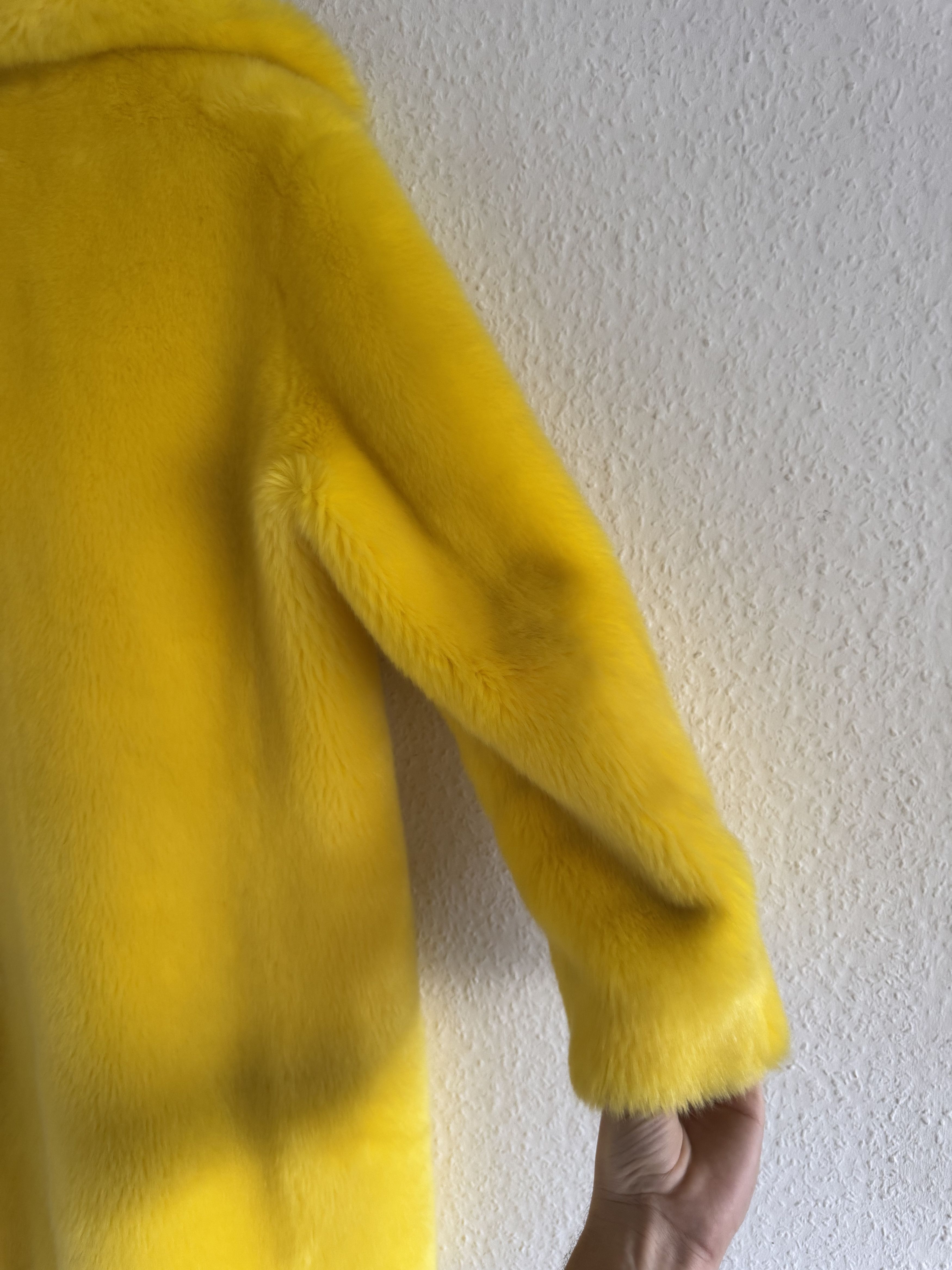 Moschino FW15 Runway Faux Fur Coat Size S / US 4 / IT 40 - 13 Thumbnail