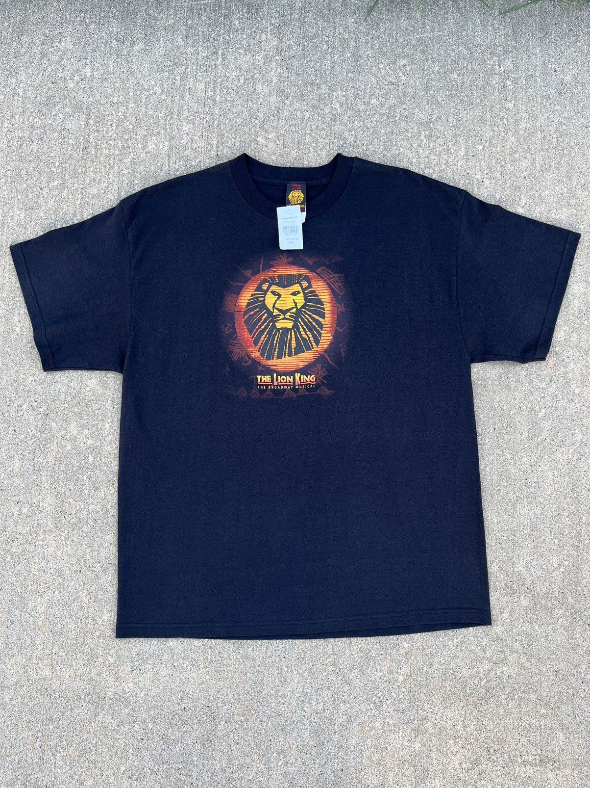 Disney VINTAGE 00’S THE LION KING MUSICAL DISNEY PRESENTS T-SHIRT Size US XL / EU 56 / 4 - 1 Thumbnail