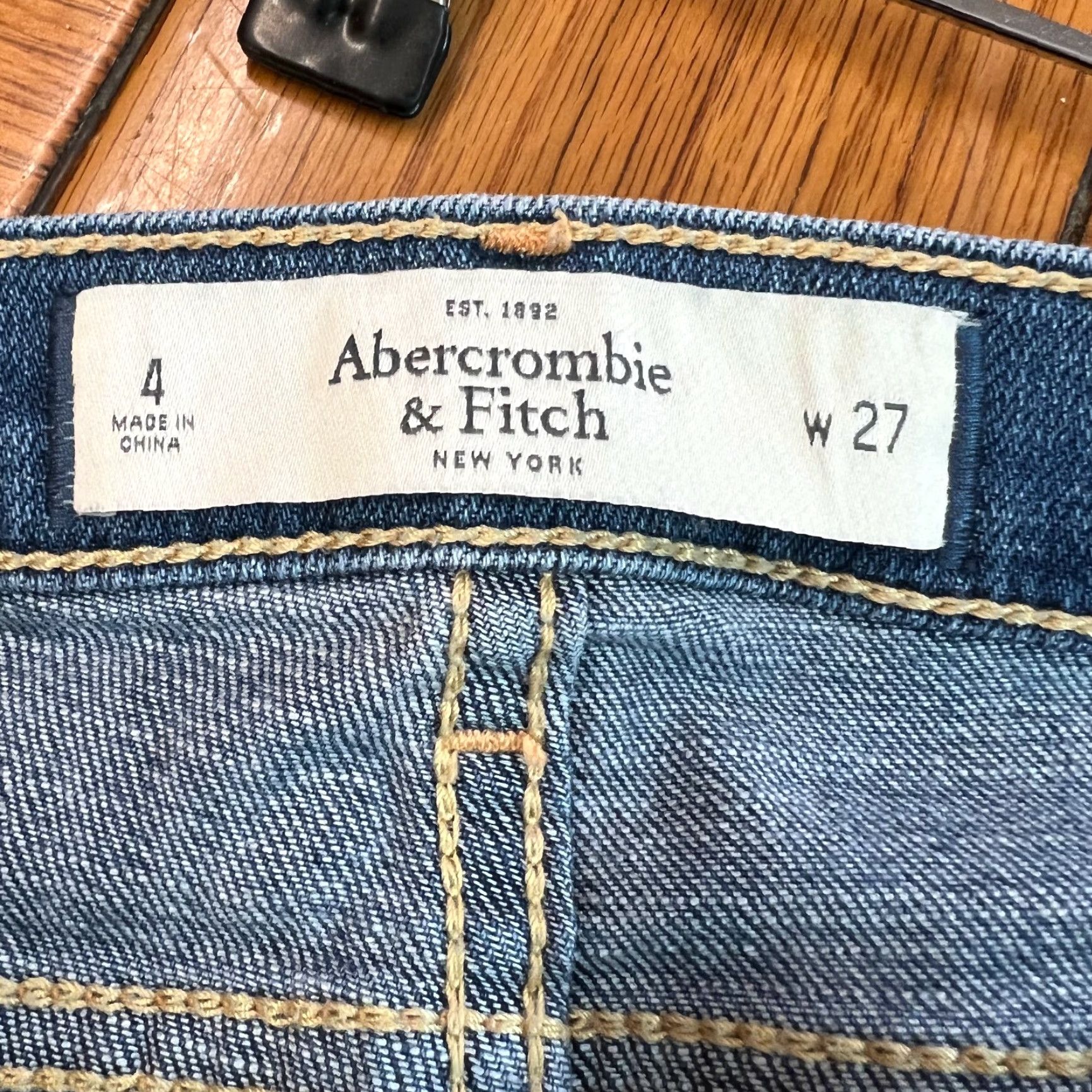 Abercrombie & Fitch Abercrombie And Fitch New York Womens Blue Denim Short Distressed Cut Off Size 4 Size 30" / US 8 / IT 44 - 6 Thumbnail
