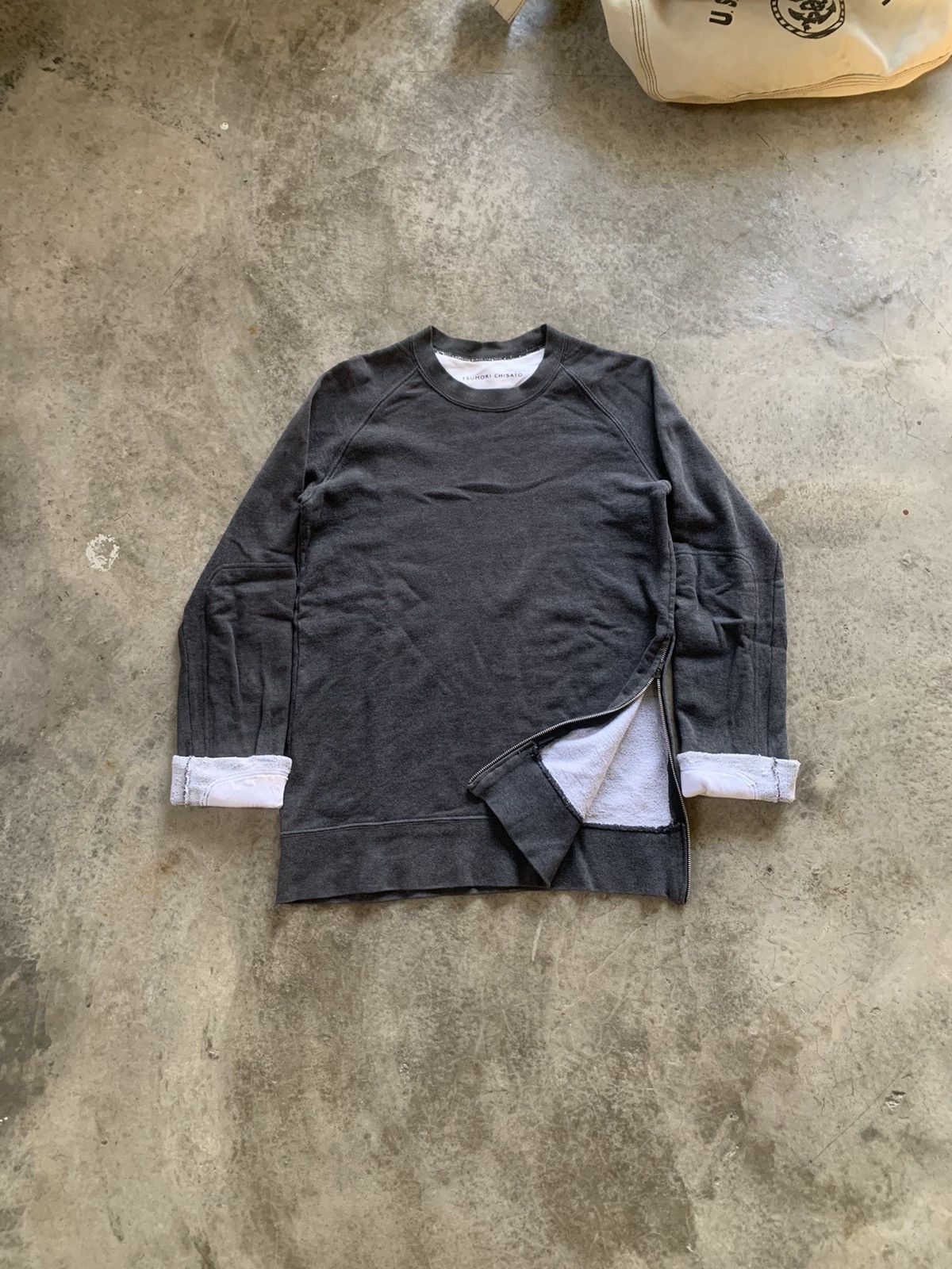 Tsumori Chisato archive side zipper sweatshirt nice design