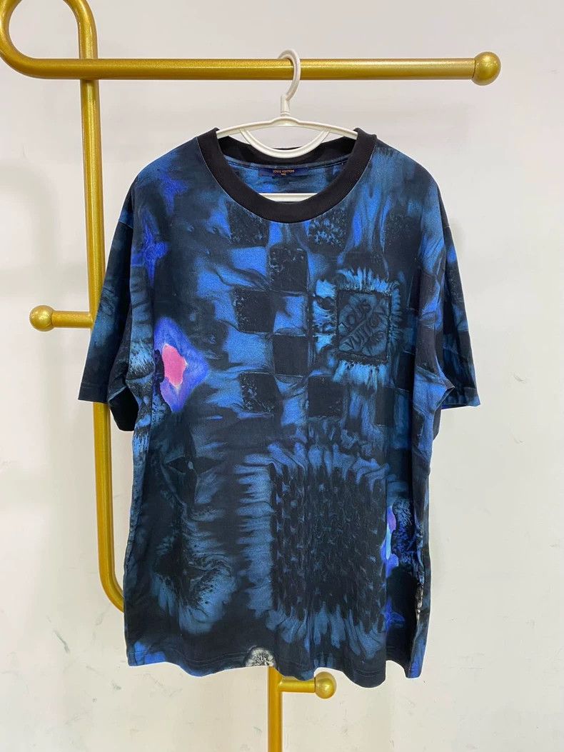 Louis Vuitton Louis Vuitton size 4l Tie-dyed digital printed short sleeve Size US M / EU 48-50 / 2 - 1 Thumbnail