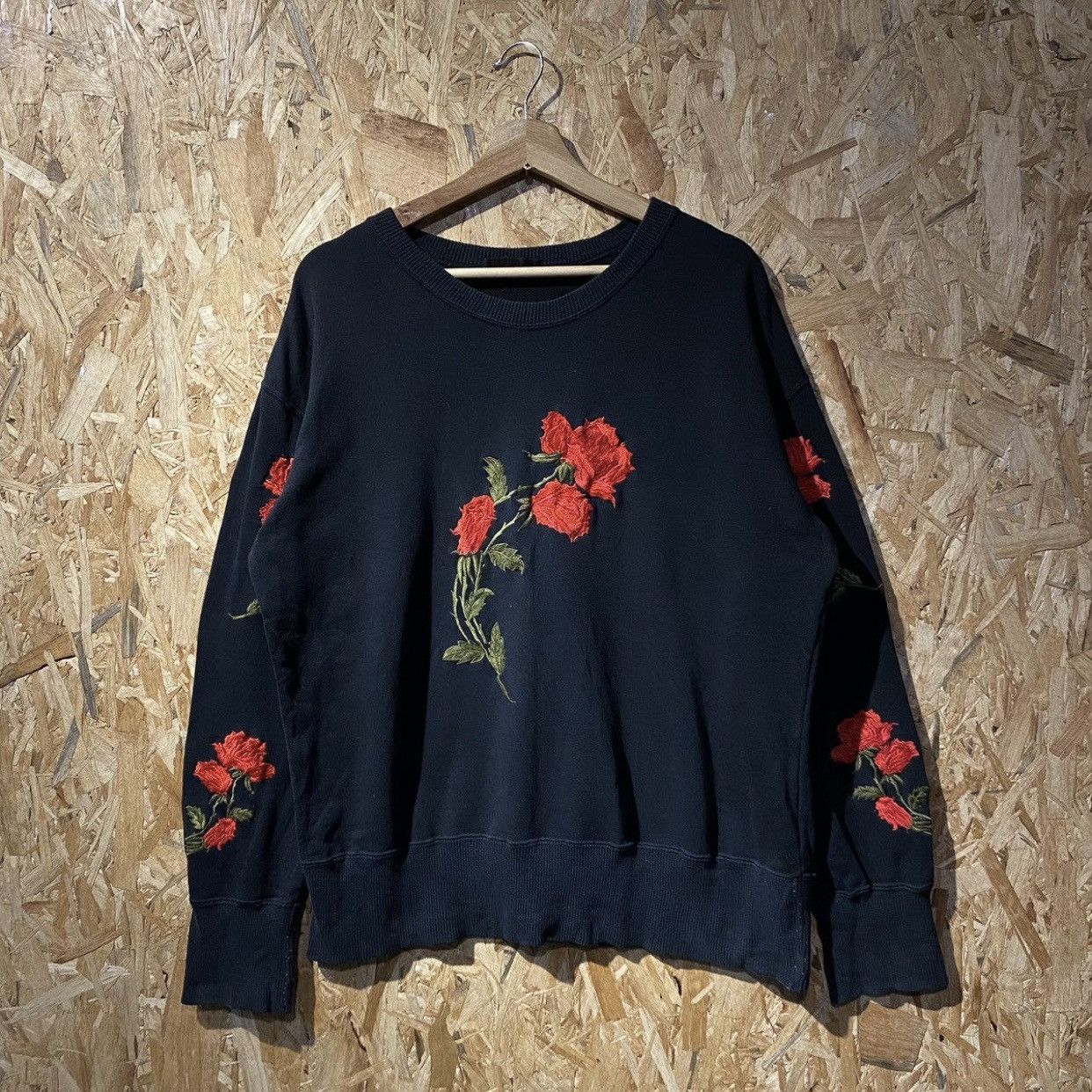 Hysteric Glamour Hysteric Glamour Embroidered Big Rose Sweatshirts Size US L / EU 52-54 / 3 - 1 Thumbnail