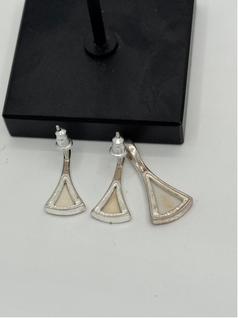 The Unbranded Brand Mother of Pearl Sterling Silver Jewelry Set Size ONE SIZE - 2 Thumbnail