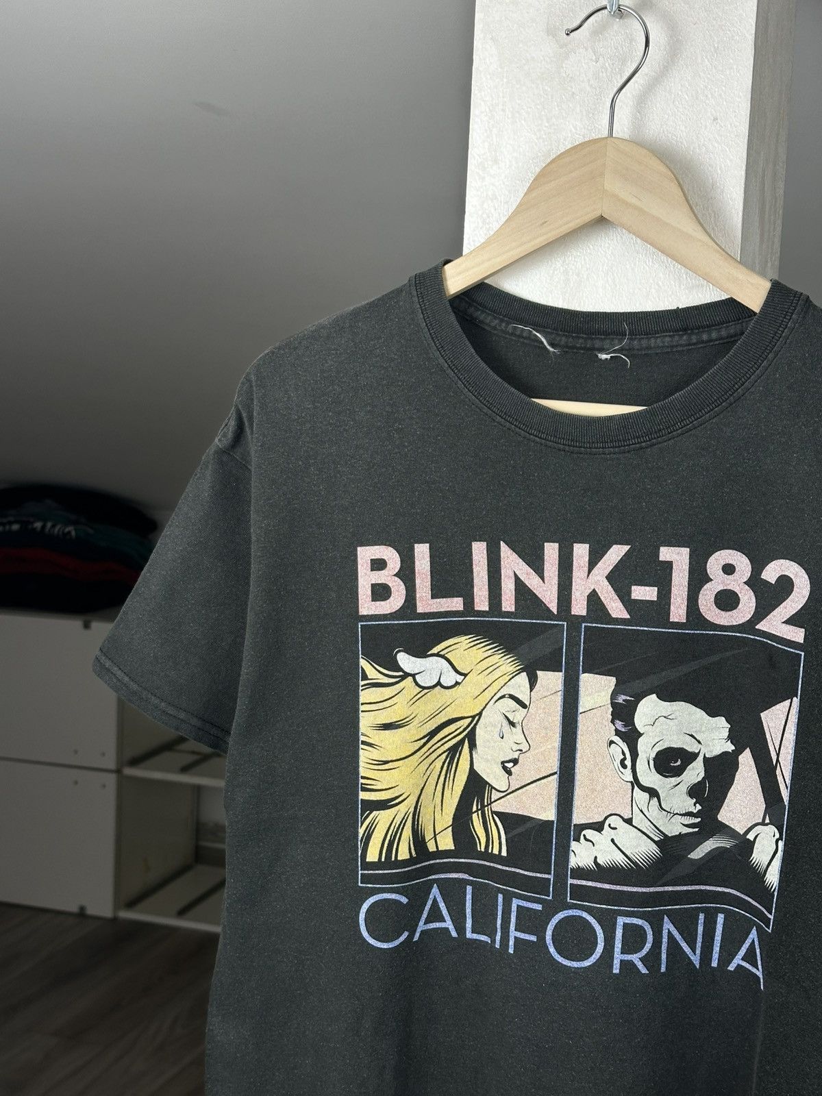 Band Tees Blink 182 Logo T Shirt Tee Y2K Faded Size US L / EU 52-54 / 3 - 2 Thumbnail