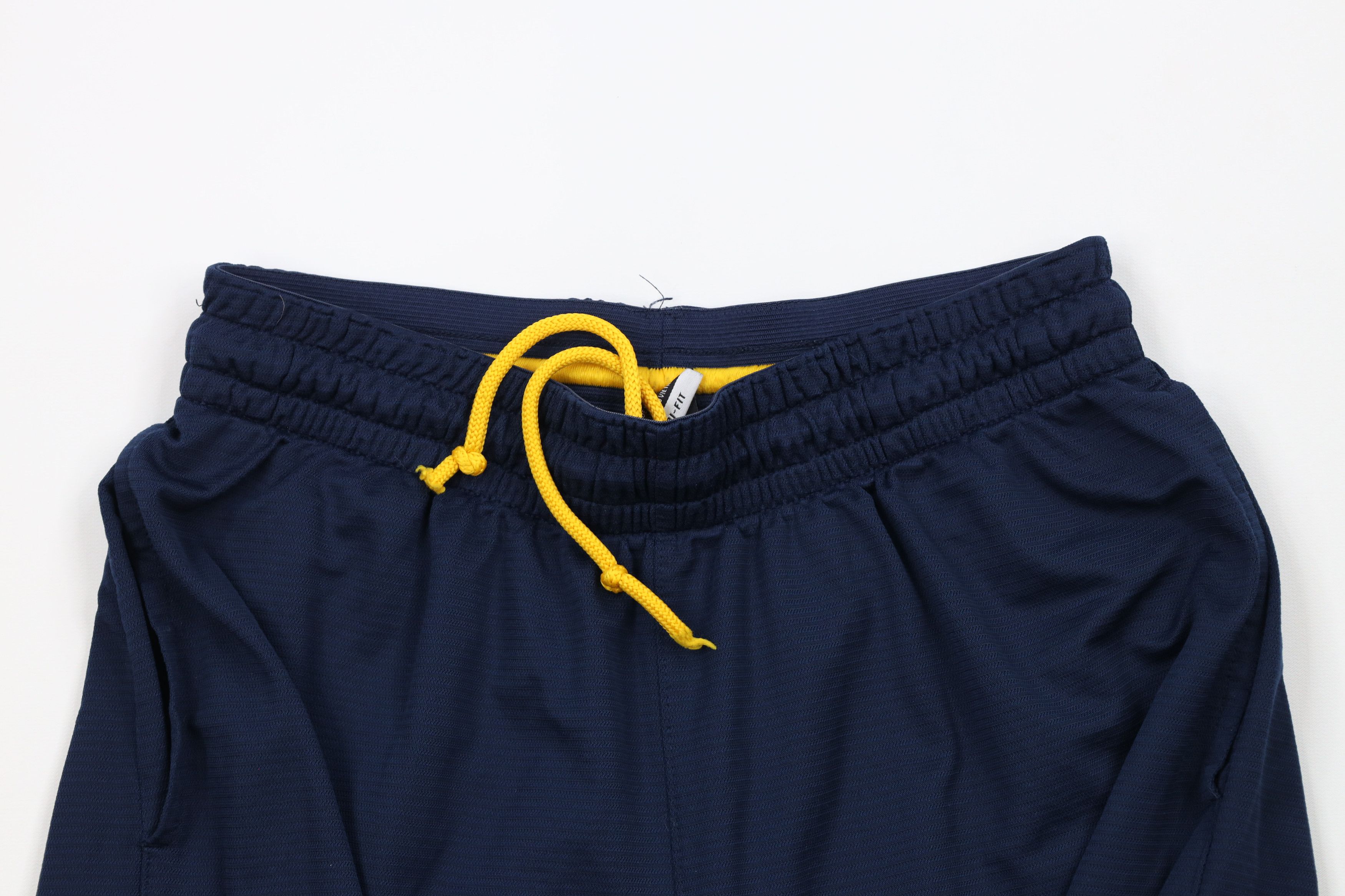 Nike × Vintage Nike Air Jordan University of Michigan Basketball Shorts Size US 34 / EU 50 - 2 Thumbnail