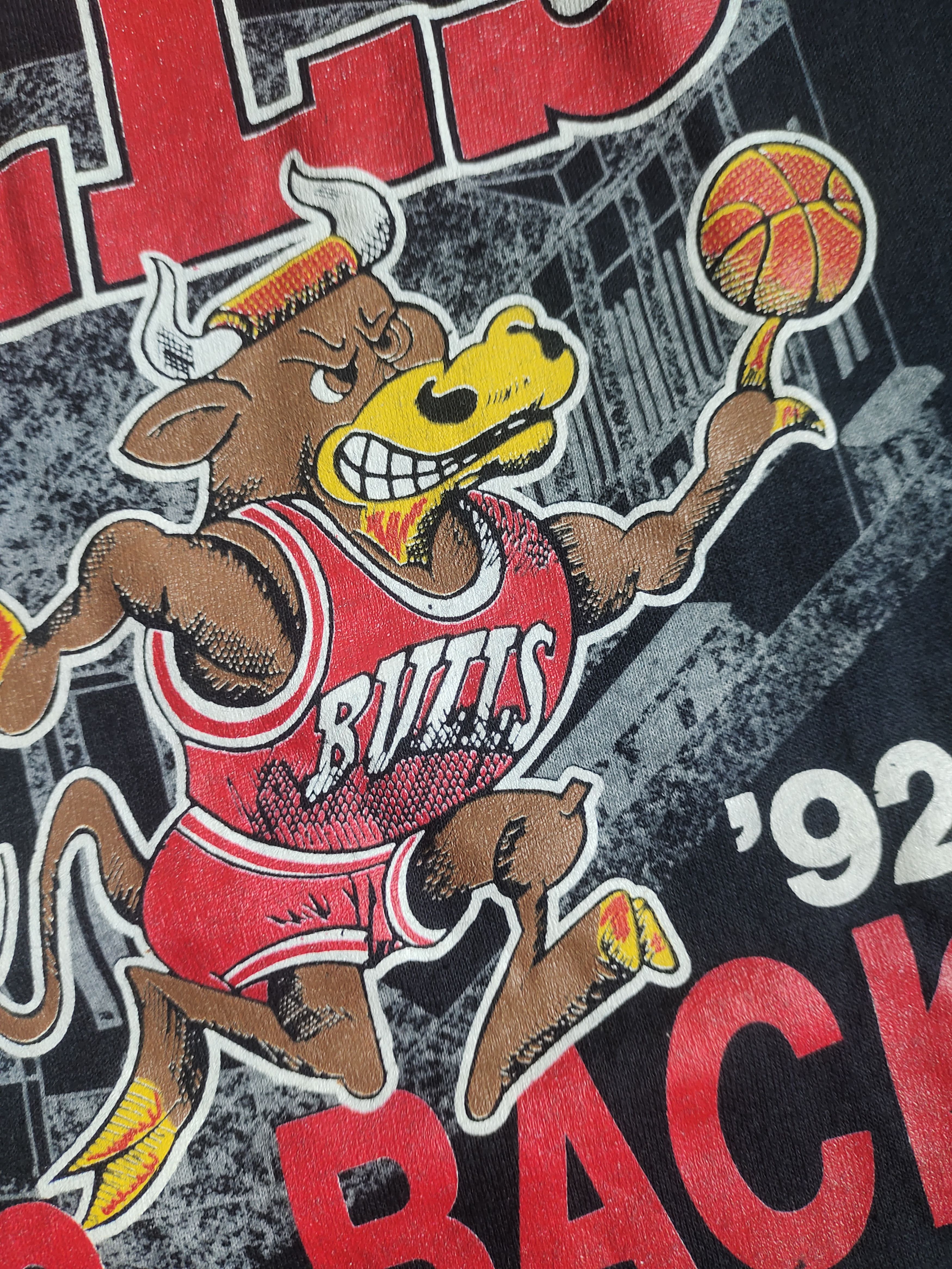 NBA × Vintage Vintage Chicago Bulls Back to Back 1991-1992 T-shirt Size US XL / EU 56 / 4 - 6 Thumbnail