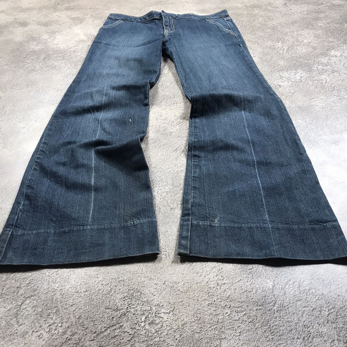 Vintage Vintage 90s Gap Baggy Distressed Flared Jeans Grunge Logo 30 Size 30" / US 8 / IT 44 - 1 Thumbnail