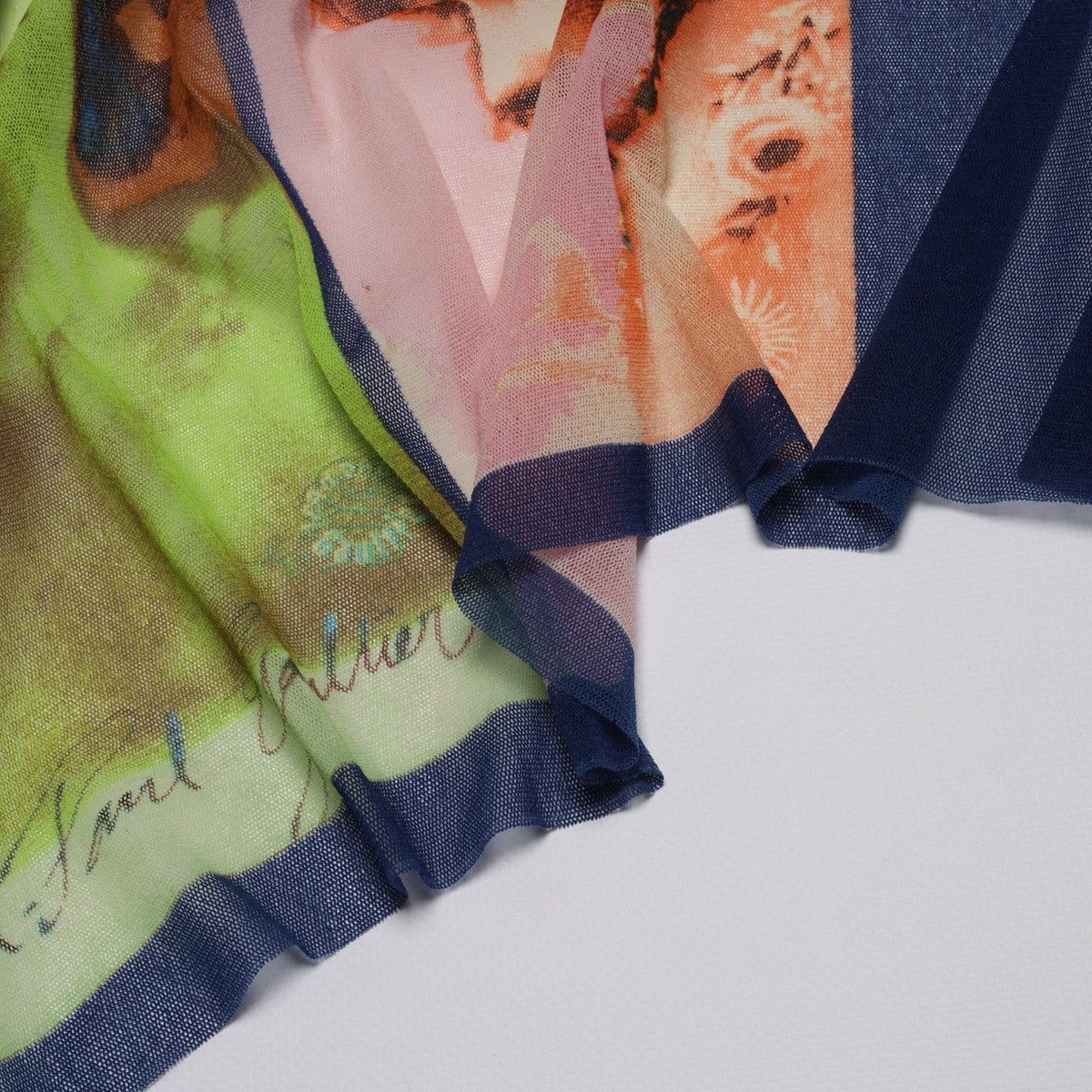 Jean Paul Gaultier Jean Paul Gaultier Soleil 2002 Vintage Portraits Mesh Pareo Size ONE SIZE - 18 Thumbnail