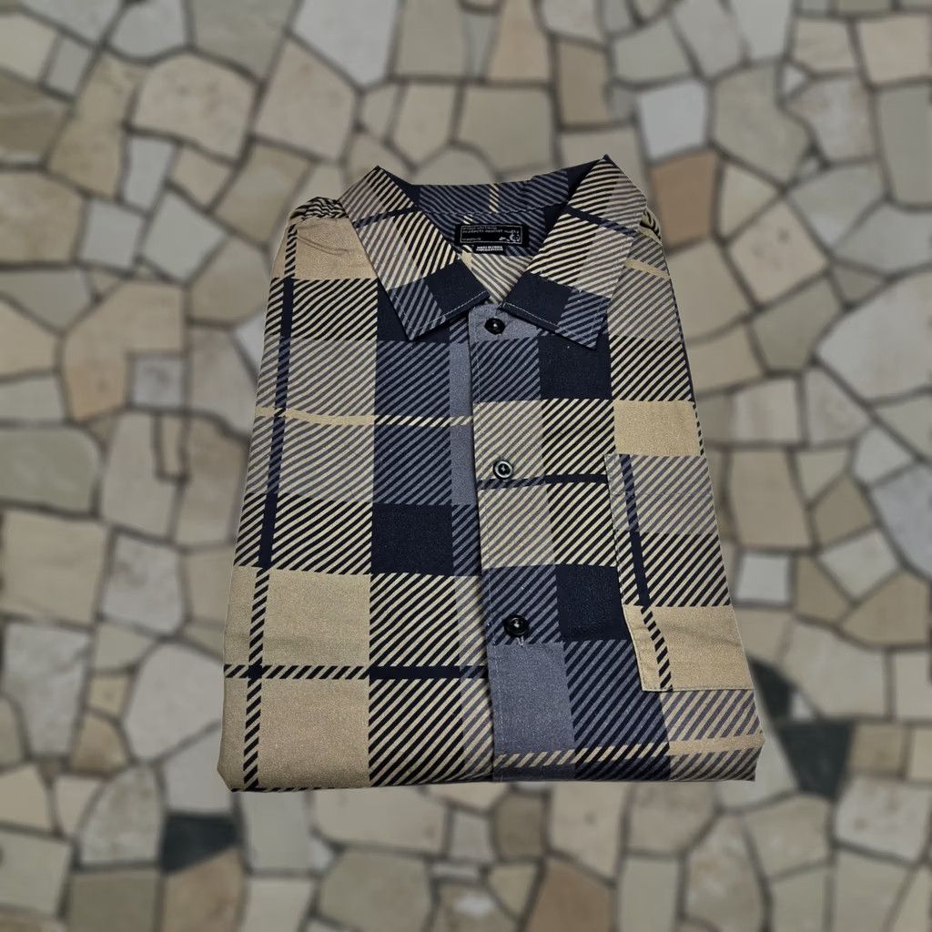 Enjoi Enjoi Shirt Plaid Button-Up Short Sleeve M Men Multicolor 40" Chest 29" Length Size US M / EU 48-50 / 2 - 1 Thumbnail