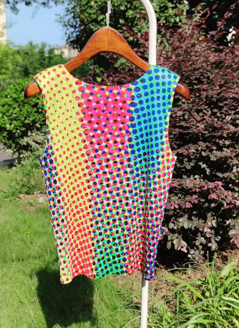 Issey Miyake Issey Miyake size:3 A vintage vintage rainbow polka dot ve Size M / US 6-8 / IT 42-44 - 2 Thumbnail