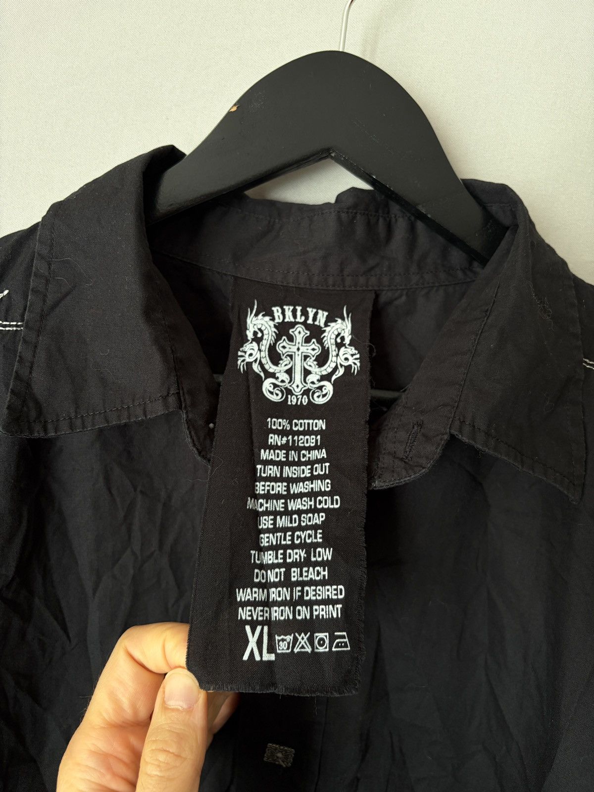 Other Gothic Vampire Alt Embroidered Cross Shirt Size US XL / EU 56 / 4 - 5 Thumbnail