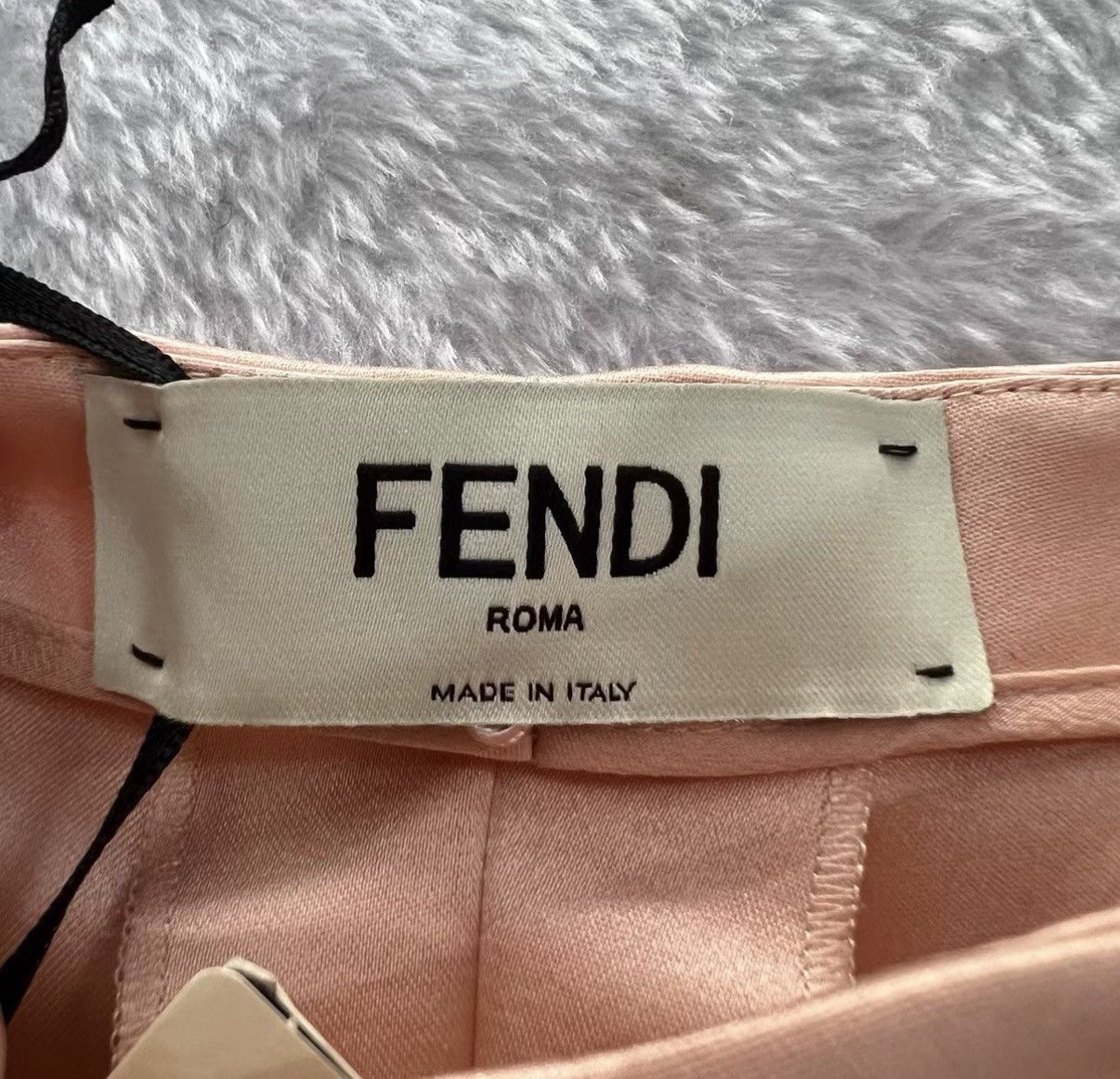 Fendi Fendi High-waisted Solid Color Slim-fit Shorts J41 Size 26" / US 2 / IT 38 - 3 Thumbnail