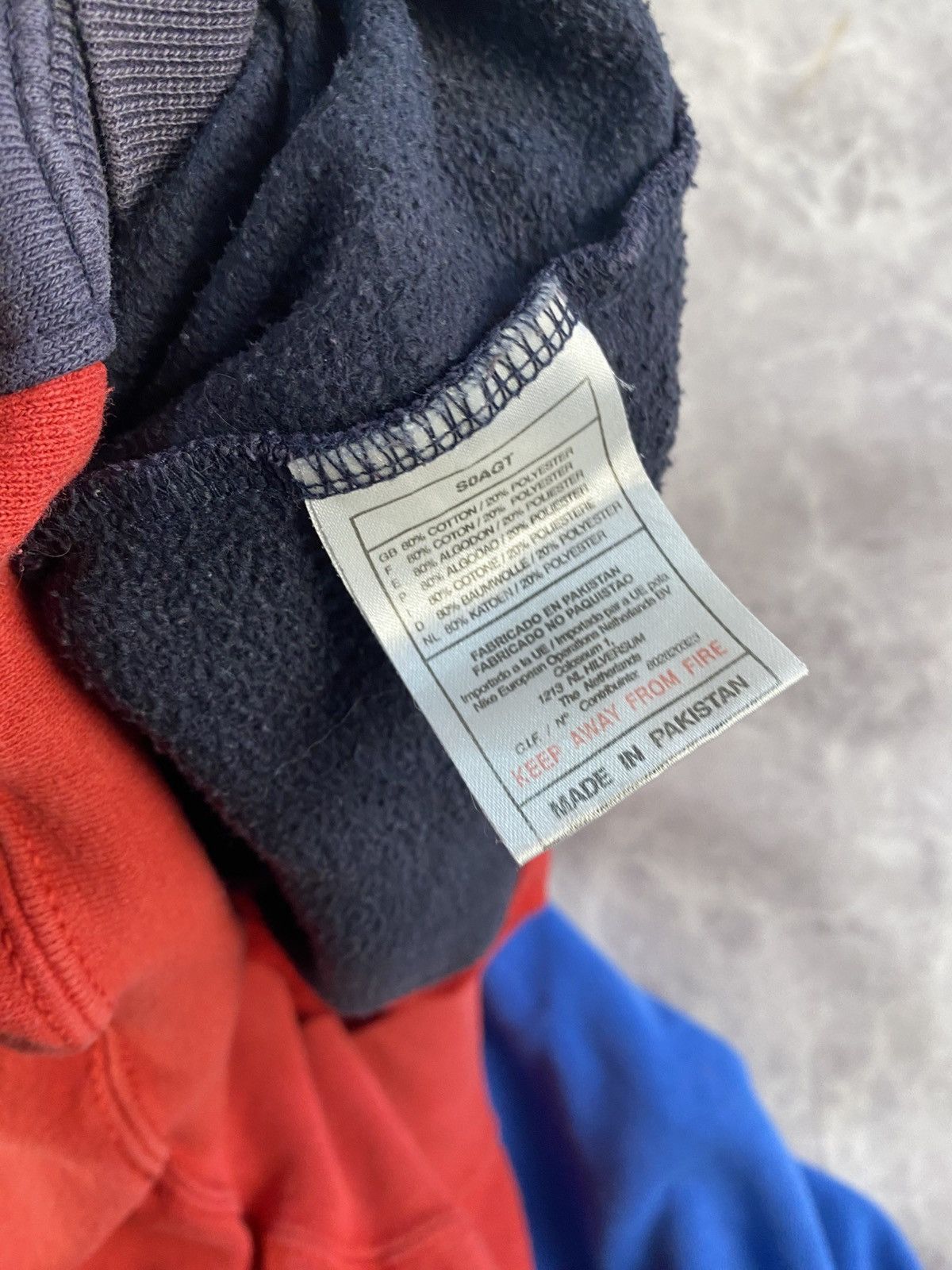 Nike Nike VNTG Hand Made Custom Reworked Swearshirt Barca Color Size US S / EU 44-46 / 1 - 5 Thumbnail
