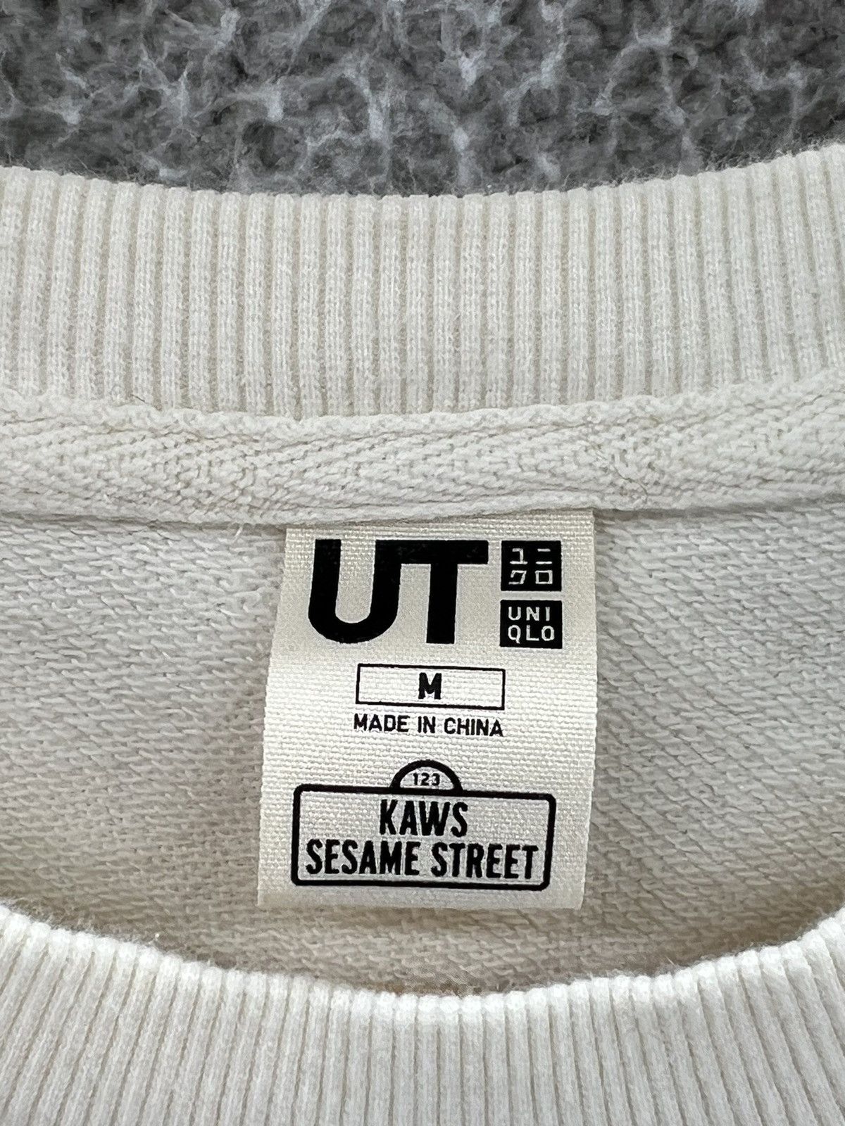 Kaws × Uniqlo UNIQLO x KAWS Sesame Street Crewneck Sweatshirt Size US M / EU 48-50 / 2 - 3 Thumbnail