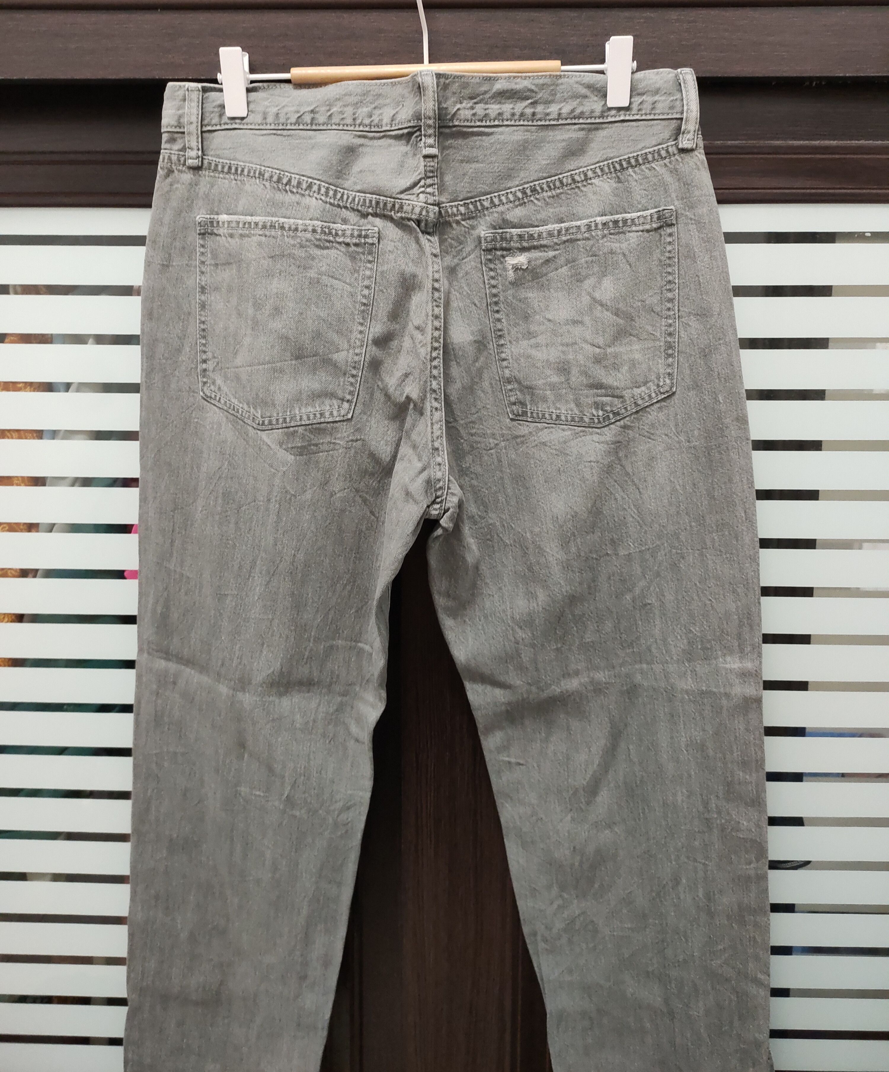 Uniqlo 💥 Flared Uniqlo Denim 💥 Size US 34 / EU 50 - 6 Thumbnail