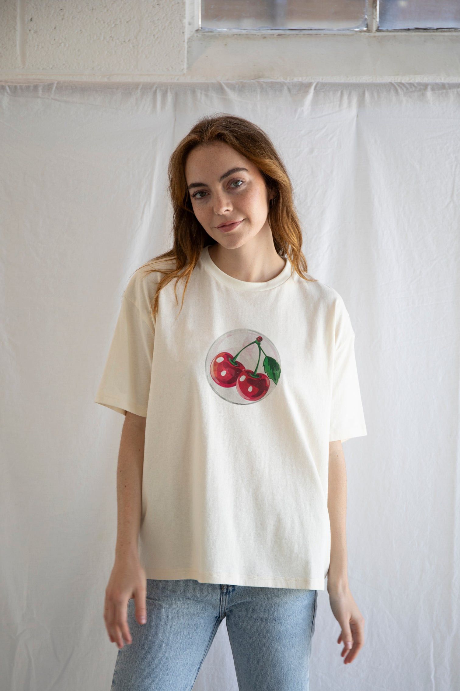 Vintage Cherry Globe Tee – Abstract Graphic T-Shirt Size US XS / EU 42 / 0 - 1 Thumbnail