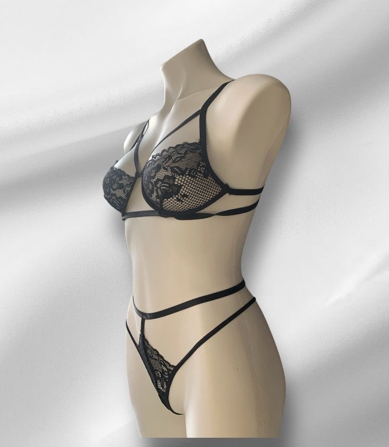 Designer NWT Black Bustier Bra Thong Lingerie Set Embroidered Lace Size ONE SIZE - 6 Thumbnail