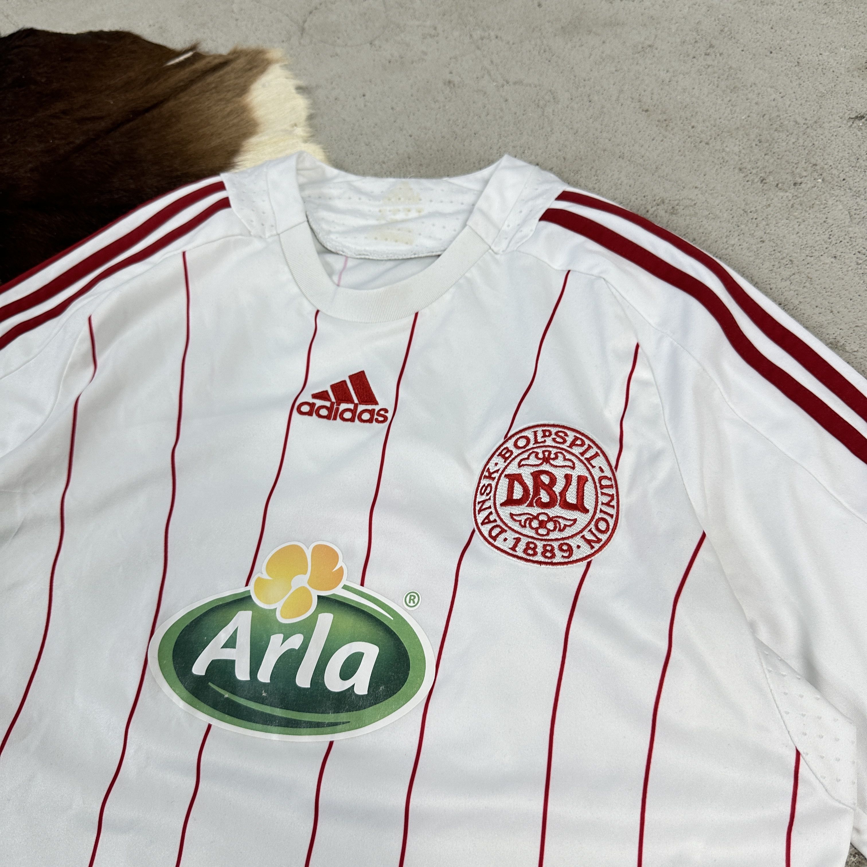 Adidas × Vintage Vintage Sportswear Athleisure Y2K Adidas Denmark Jersey Size US M / EU 48-50 / 2 - 2 Thumbnail