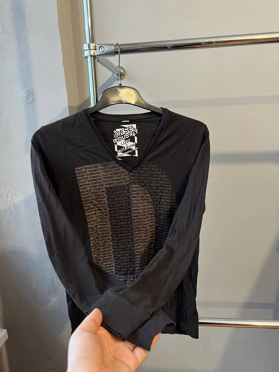 Diesel DIESEL COTTON MONOGRAM BIG MULTI LOGO LONG SLEEVE SIZE S Size US S / EU 44-46 / 1 - 10 Thumbnail
