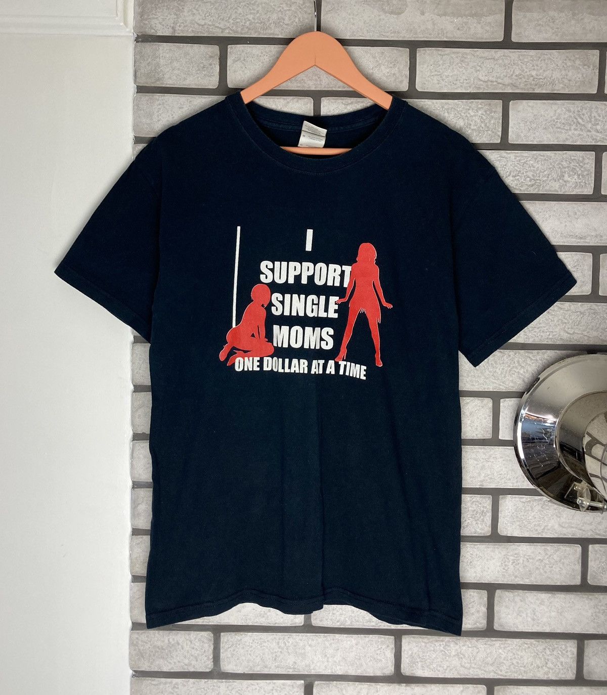 Vintage “I Support Single Moms” Stripper Promo Tee Size US M / EU 48-50 / 2 - 6 Thumbnail