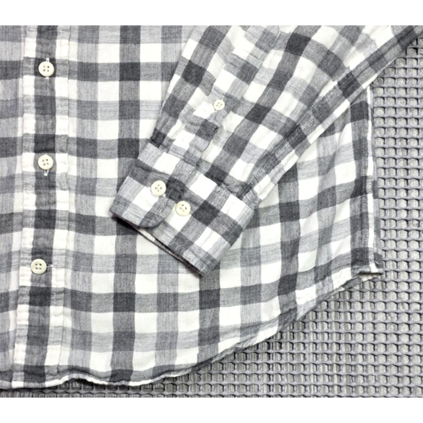johnnie-O johnnie-O Hangin Out Shirt Button-Up Gray Check Long Sleeve M Mens Shirts Size US M / EU 48-50 / 2 - 5 Thumbnail