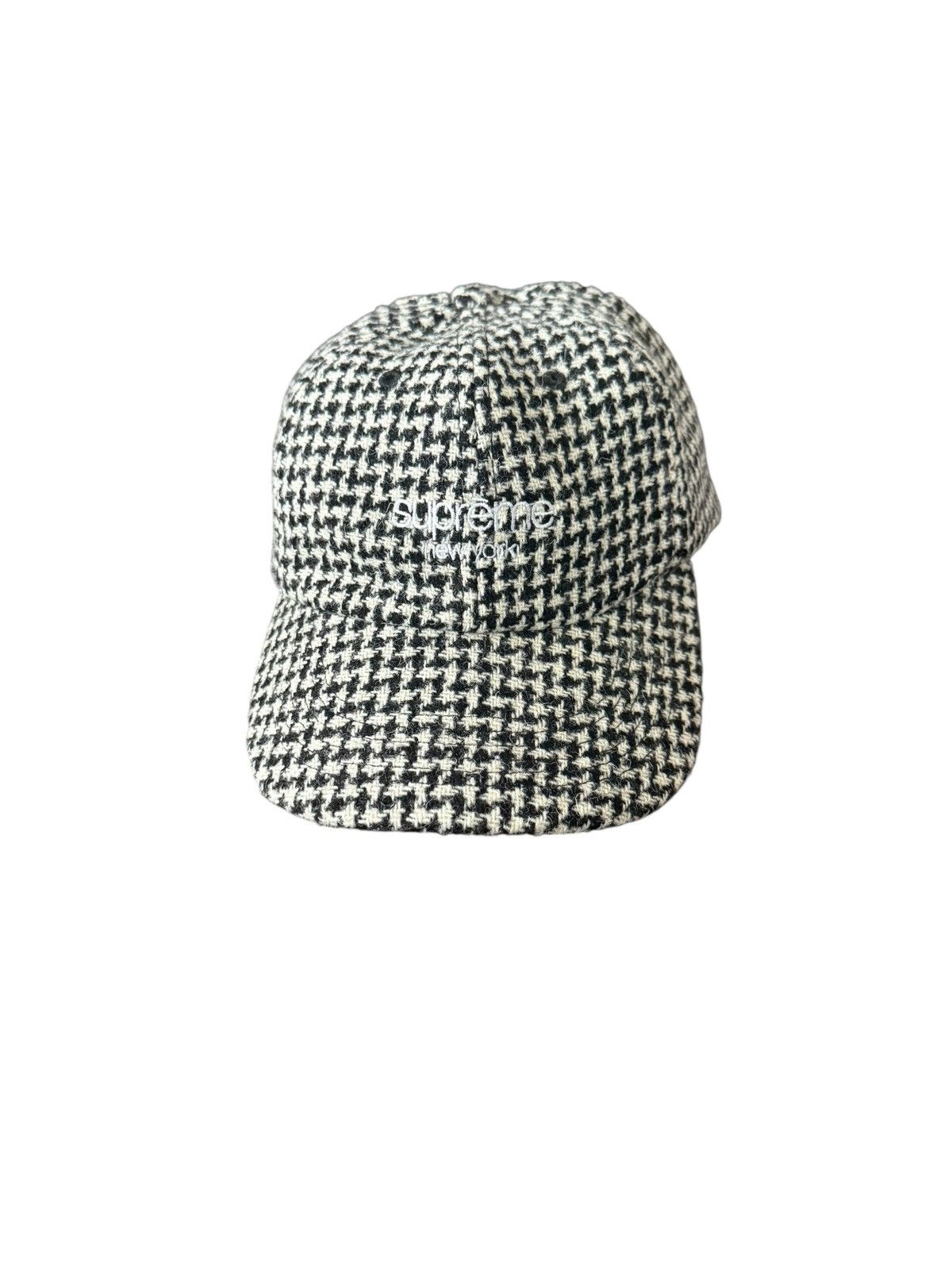 Supreme Supreme Harris Tweed Harris Tweed Classic Logo 6 Panel White Size ONE SIZE - 1 Thumbnail