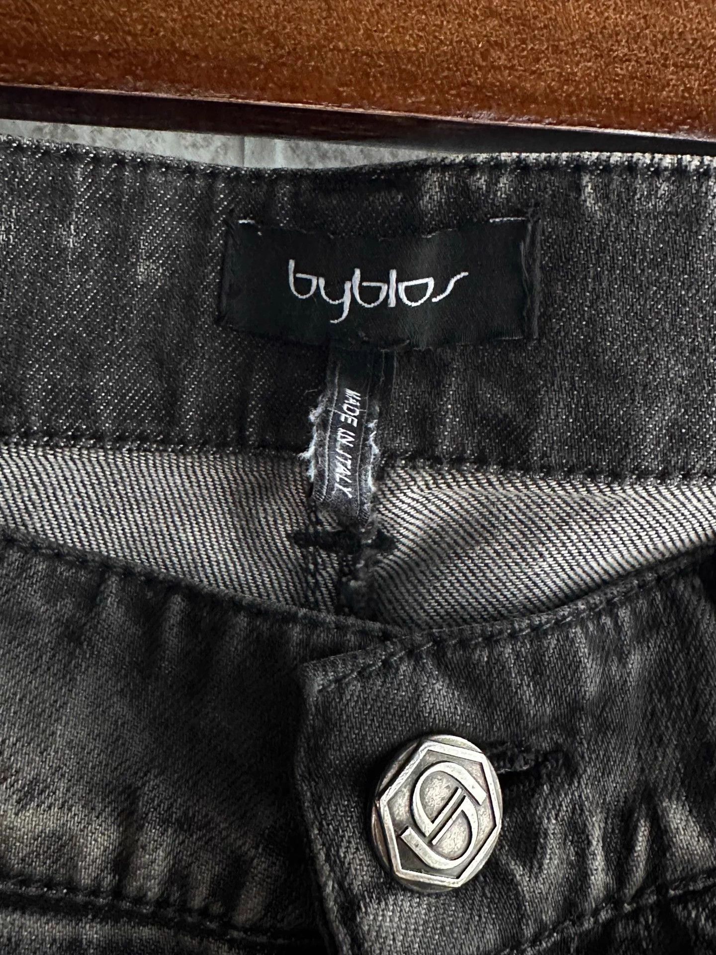 Byblos byblos 00s washed distressed jeans 30 Size US 30 / EU 46 - 5 Thumbnail