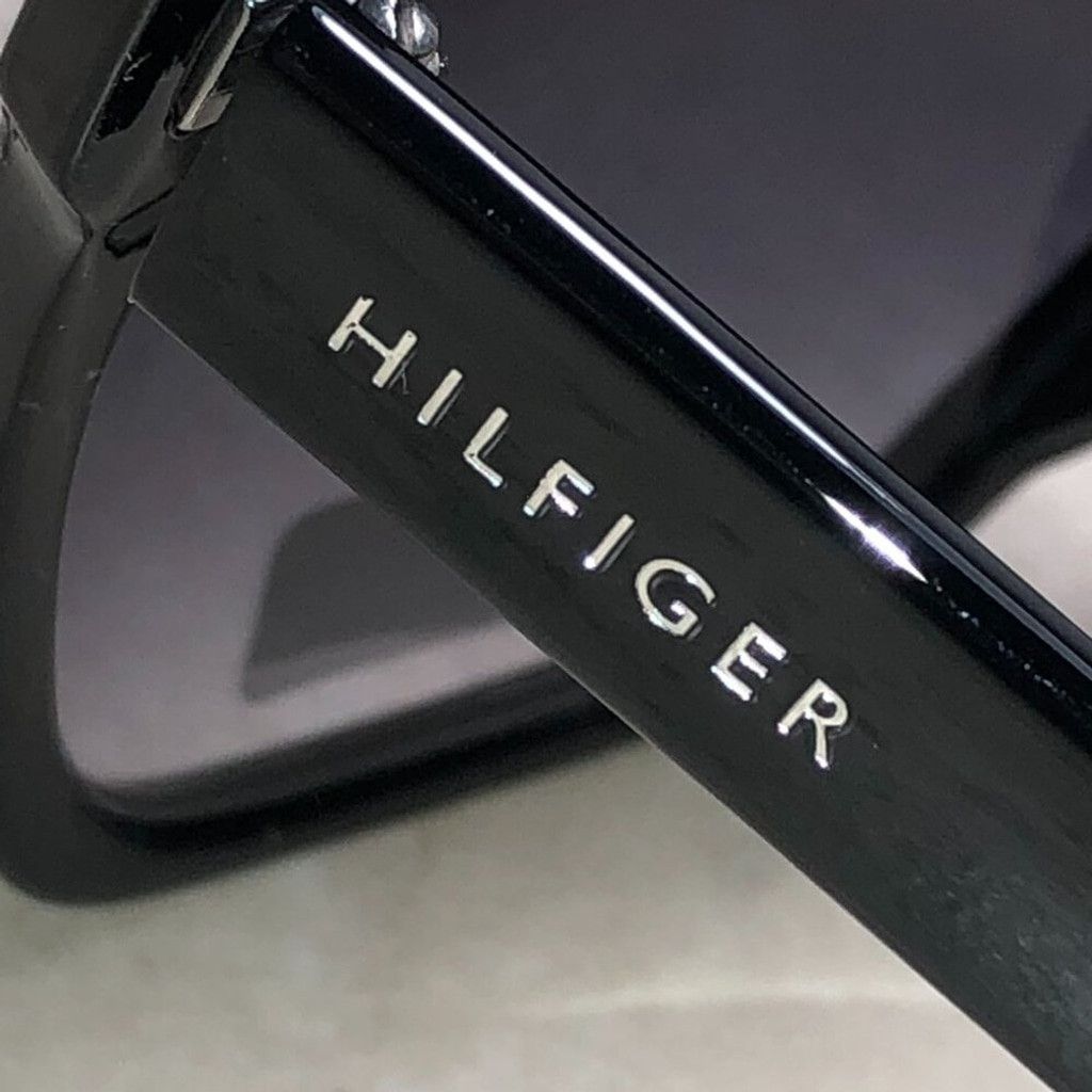 Tommy Hilfiger Tommy Hilfiger Classic Black Oversized Sunglasses Size ONE SIZE - 5 Thumbnail