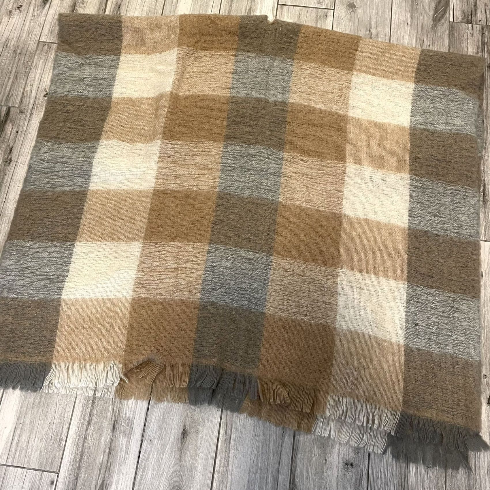 Vintage VTG Buffalo Check JENNIFER MOORE Tan Wool SHAWL Poncho SWEATER Fringe Boho OS Women Knit Open-Knit Pullover Camisole Style Designer 90s Japan Size ONE SIZE - 6 Thumbnail