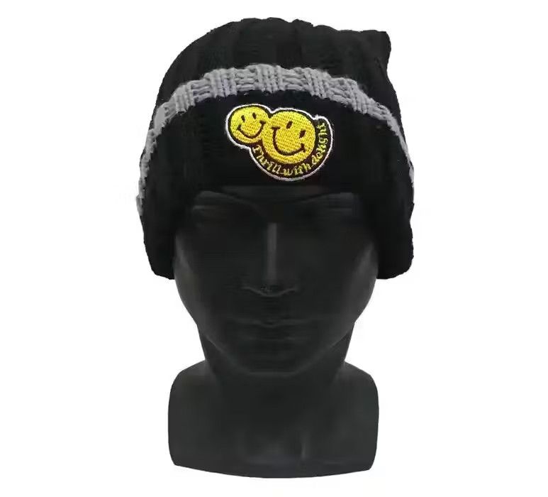 Japanese Brand Smiley Small Logo Beanie Hat Size ONE SIZE - 1 Thumbnail