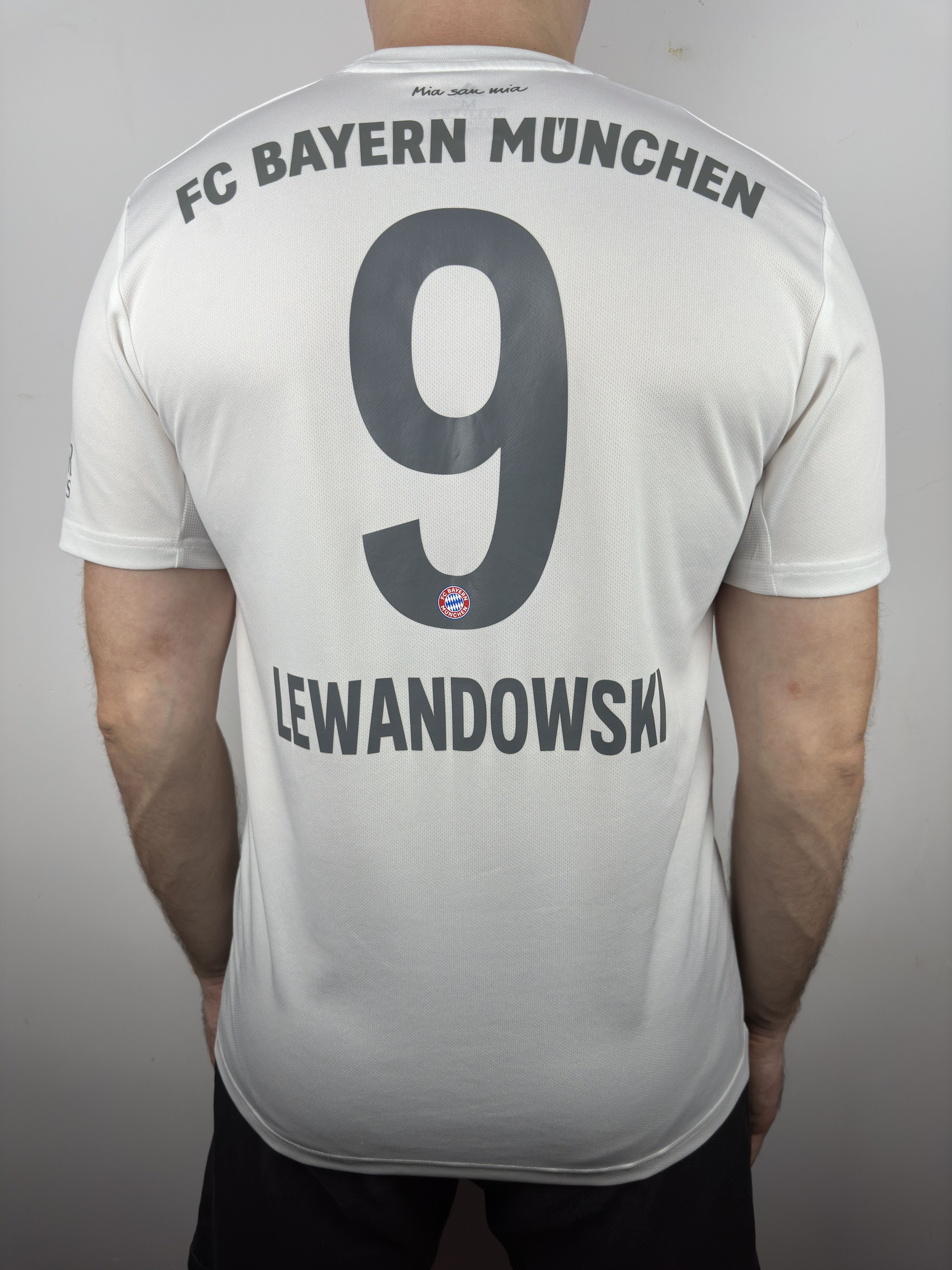 Adidas #9 Lewandowski Bayern Munich Bavaria Munchen Football Shirt Size US M / EU 48-50 / 2 - 3 Thumbnail