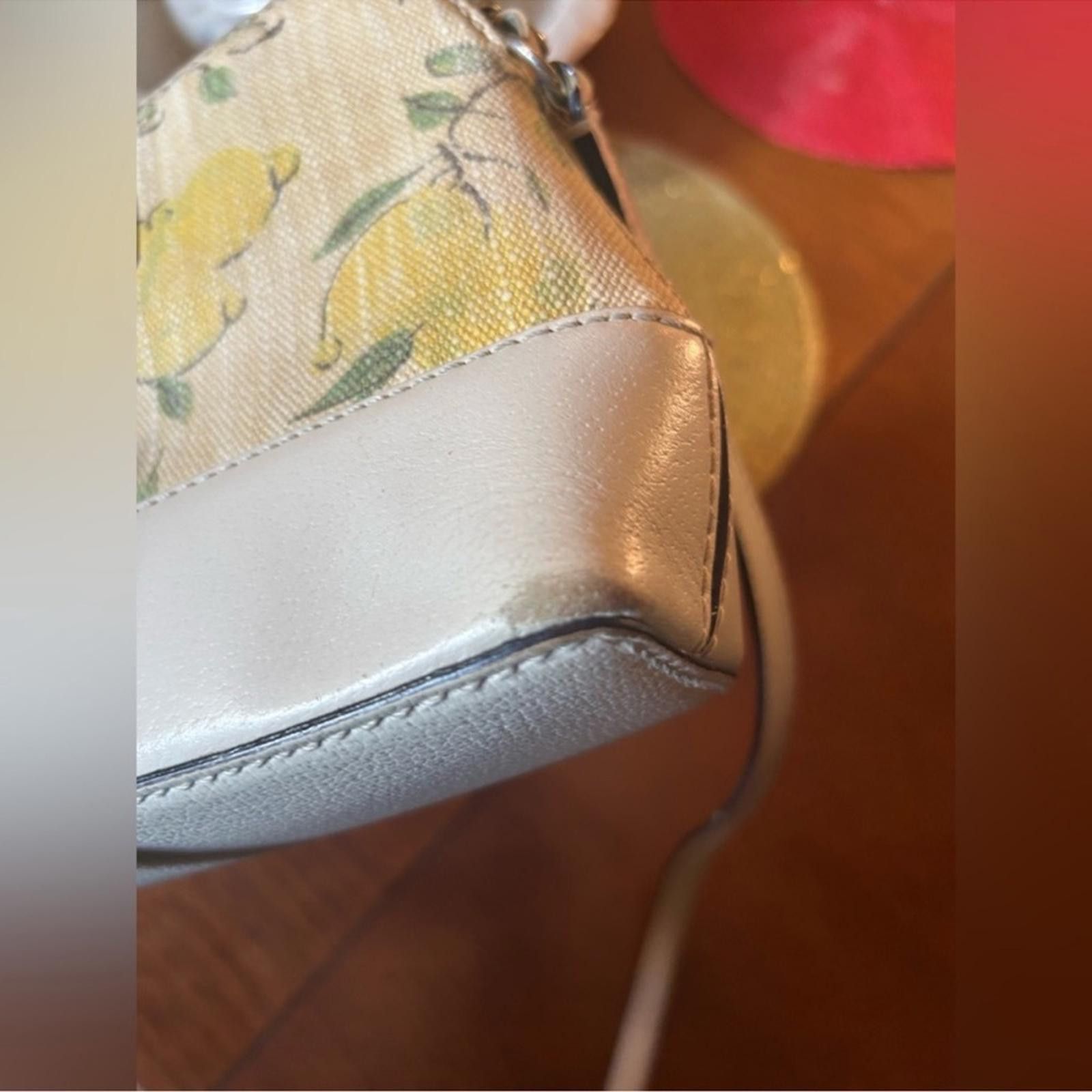 Other Kate spade, lemon cross body bad, adjustable strap Size ONE SIZE - 10 Thumbnail