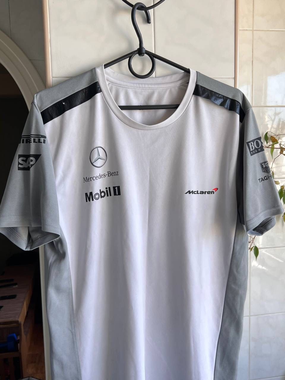 Hugo Boss Vintage Hugo Boss Mclaren Mercedes Benz T-shirt racing retro Size US M / EU 48-50 / 2 - 3 Thumbnail