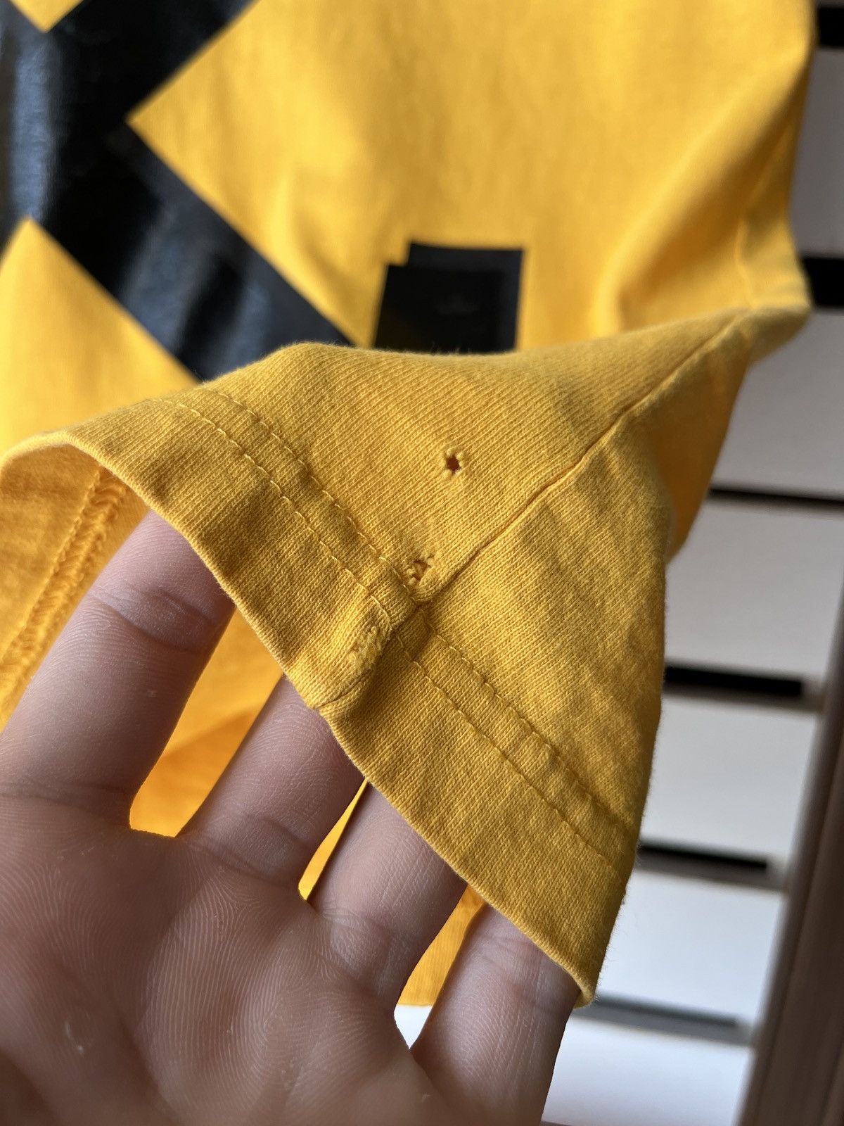 Champion × Off-White Off-White x Champion Double Arrow Size US M / EU 48-50 / 2 - 6 Thumbnail