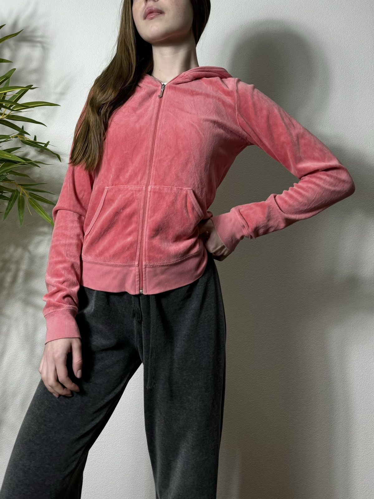 Juicy Couture VINTAGE JUICY COUTURE 2000s VELOUR ZIP HOODIE Size S / US 4 / IT 40 - 2 Thumbnail