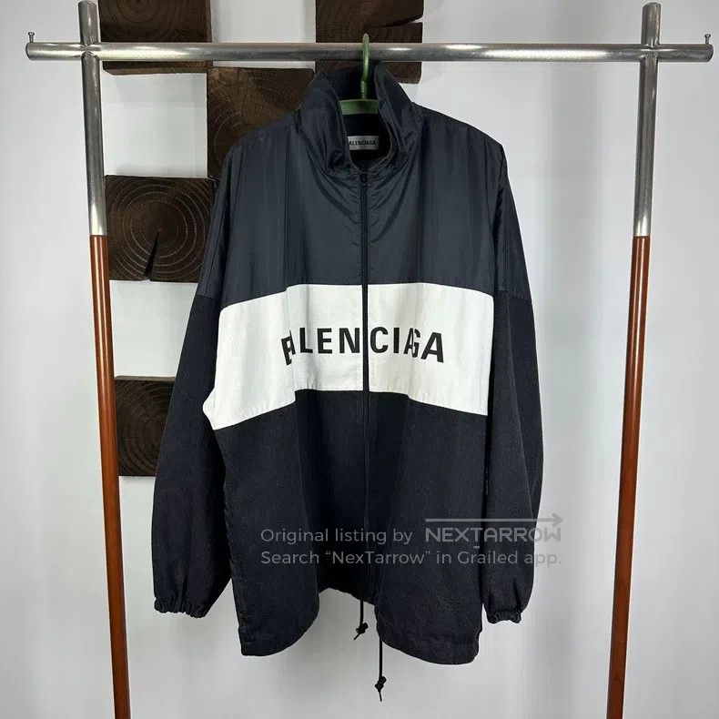 Balenciaga Balenciaga Jacket Size XS / US 0-2 / IT 36-38 - 1 Thumbnail