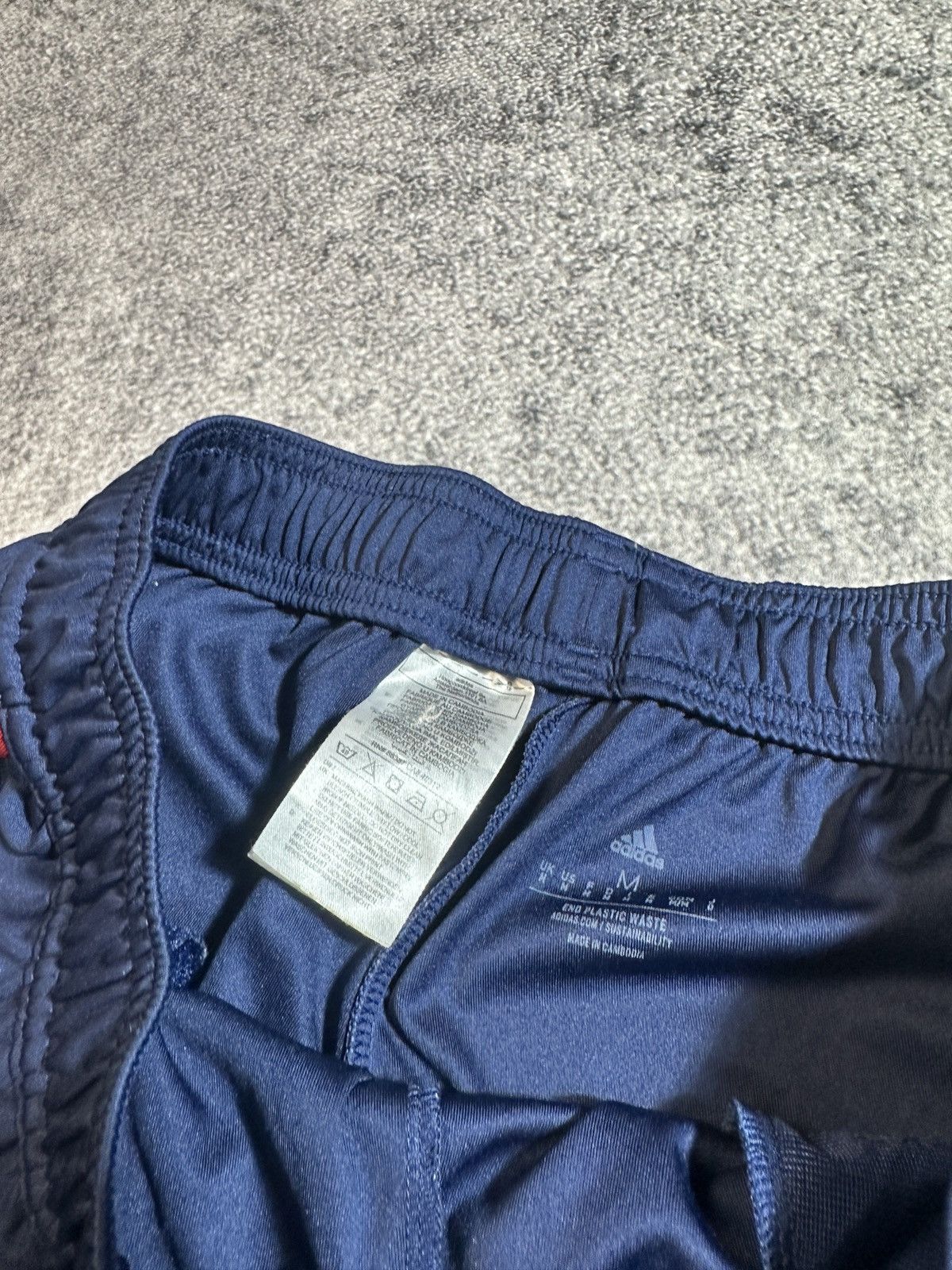 Adidas × Vintage Vintage Adidas Ajax Shorts Rare Streetwear Casual VTg Soccer Size US 32 / EU 48 - 4 Thumbnail