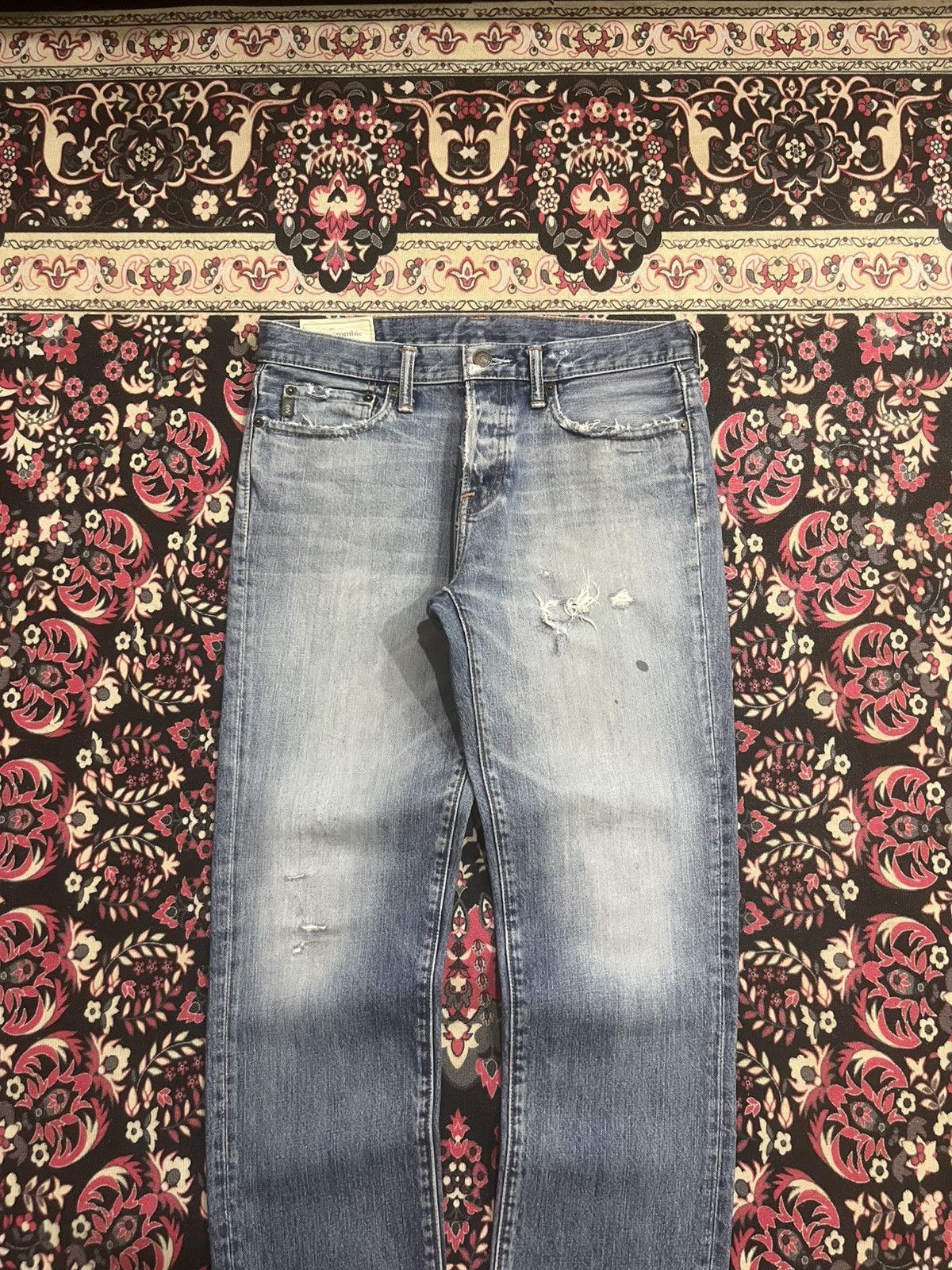 Abercrombie & Fitch Abercrombie & Fitch Light Blue Distressed Slim Straight Jean Size US 31 - 3 Thumbnail