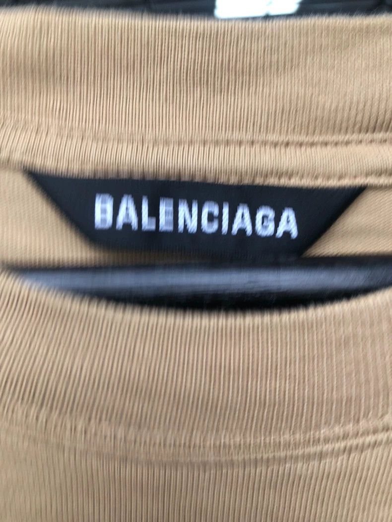 Balenciaga Balenciaga Wheat-colored short sleeves Size US XL / EU 56 / 4 - 2 Thumbnail