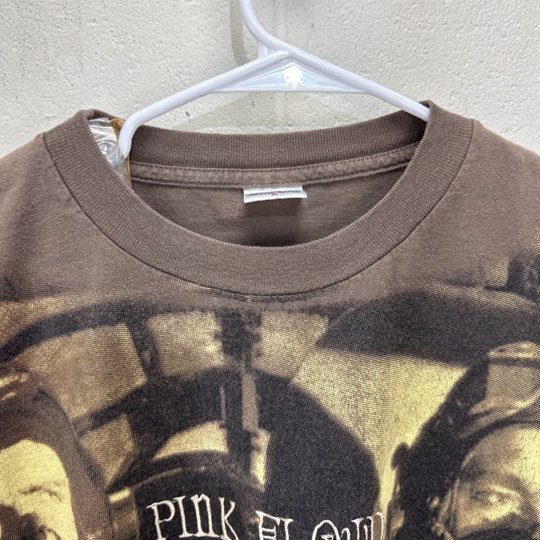 AAA VINTAGE Pink Floyd All Over Print T-Shirt Men XL Brown 90s Band Music Embroidered Graphic Size US XL / EU 56 / 4 - 2 Thumbnail