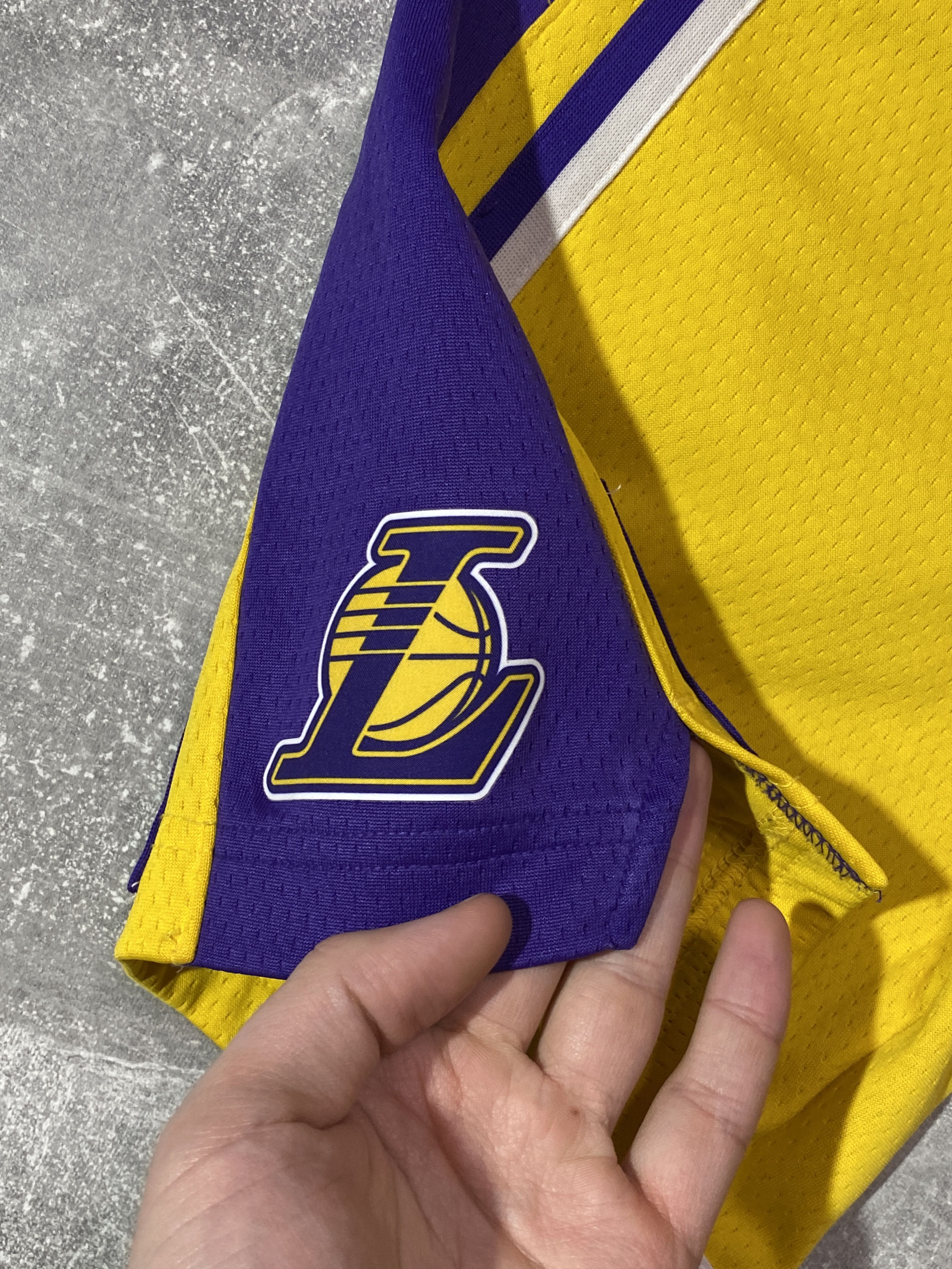 Nike Nike x L.A Lakers NBA Basketball Shorts Size US 32 / EU 48 - 3 Thumbnail