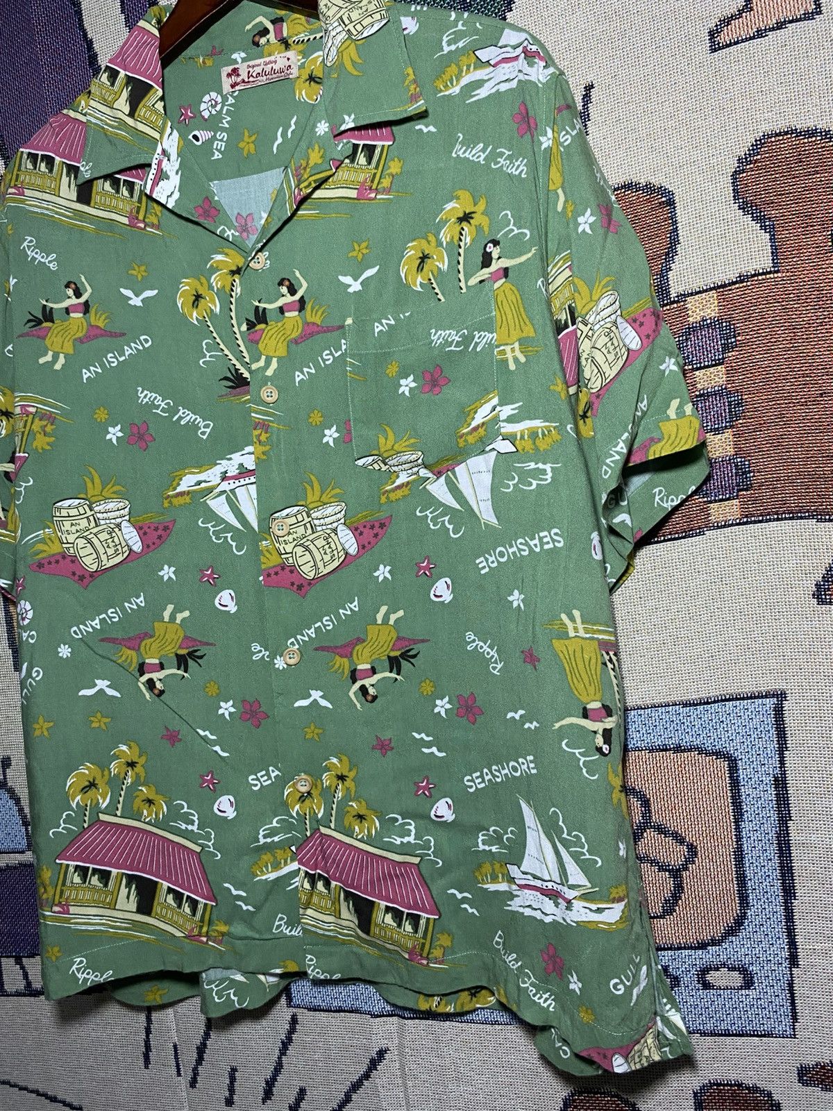 Le Grande Bleu (L.G.B.) Vintage Kaluluwa Hawaiian Style Open Collar Rayon 50's Size US L / EU 52-54 / 3 - 3 Thumbnail