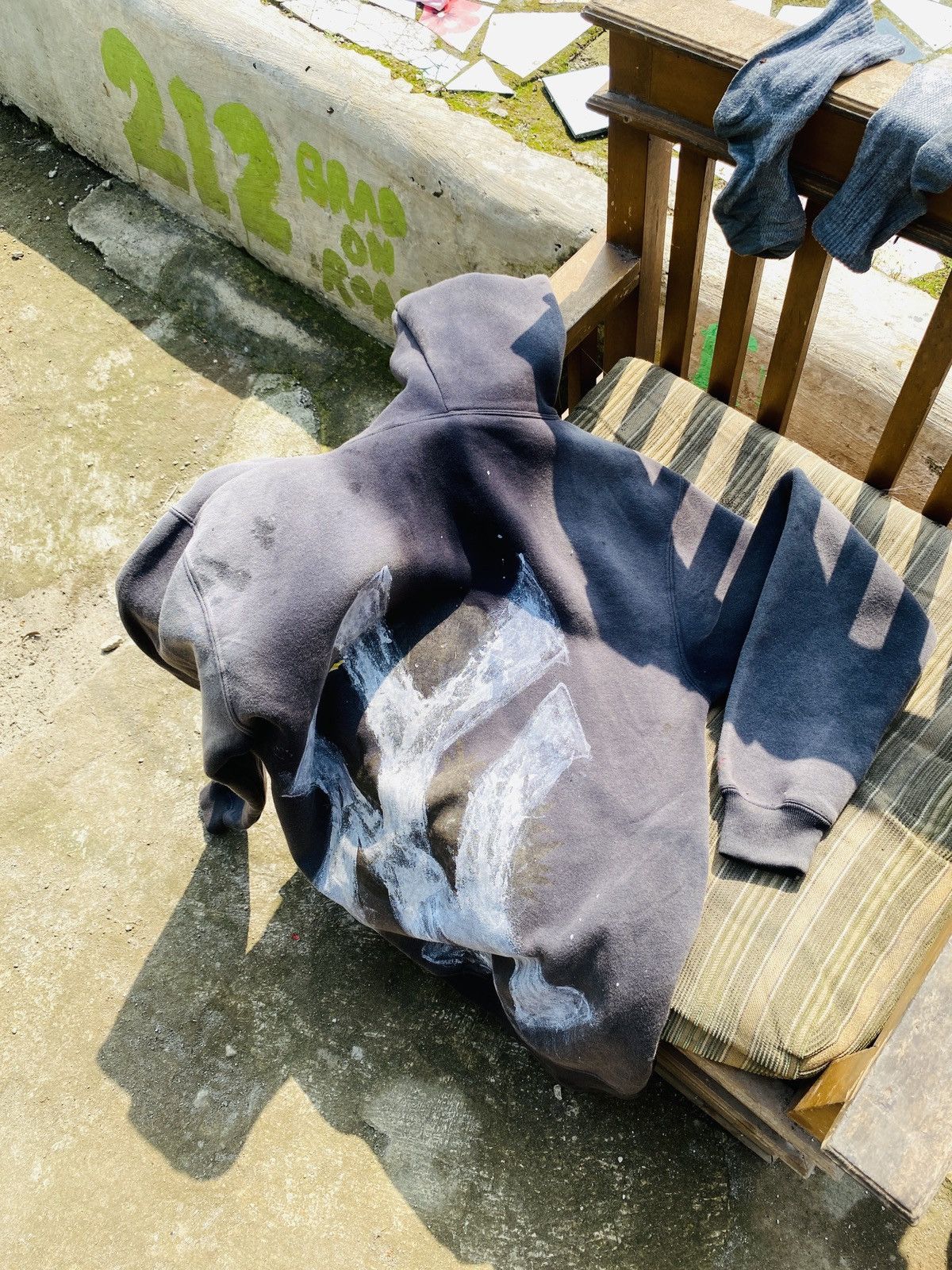 Vintage 💸BINDING ACCEPTED 💸Sun Faded Crazy vintage hoodie Size US XL / EU 56 / 4 - 4 Thumbnail