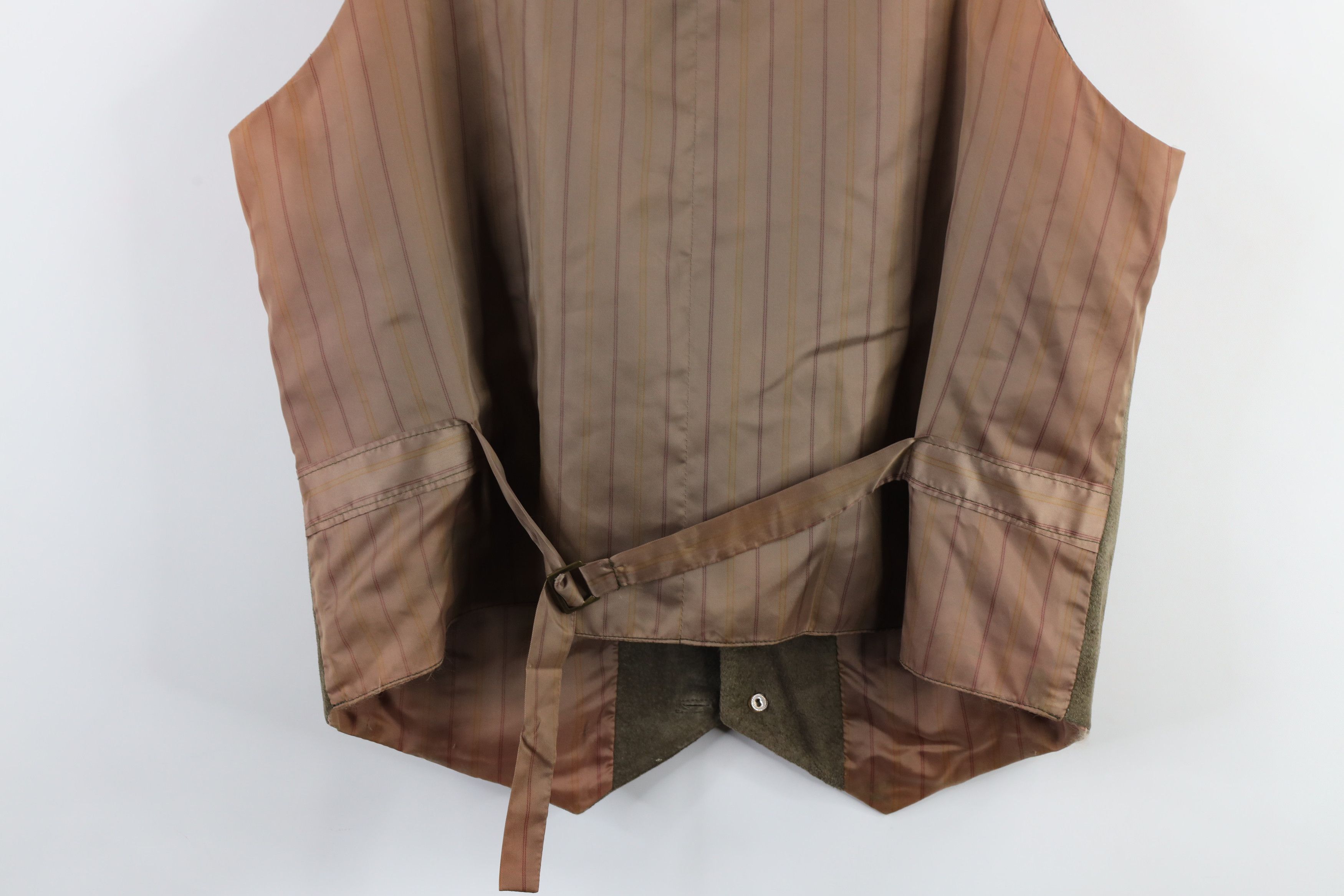 Vintage Vintage 90s Streetwear Suede Leather Buckle Back Vest Green Size US XL / EU 56 / 4 - 19 Thumbnail