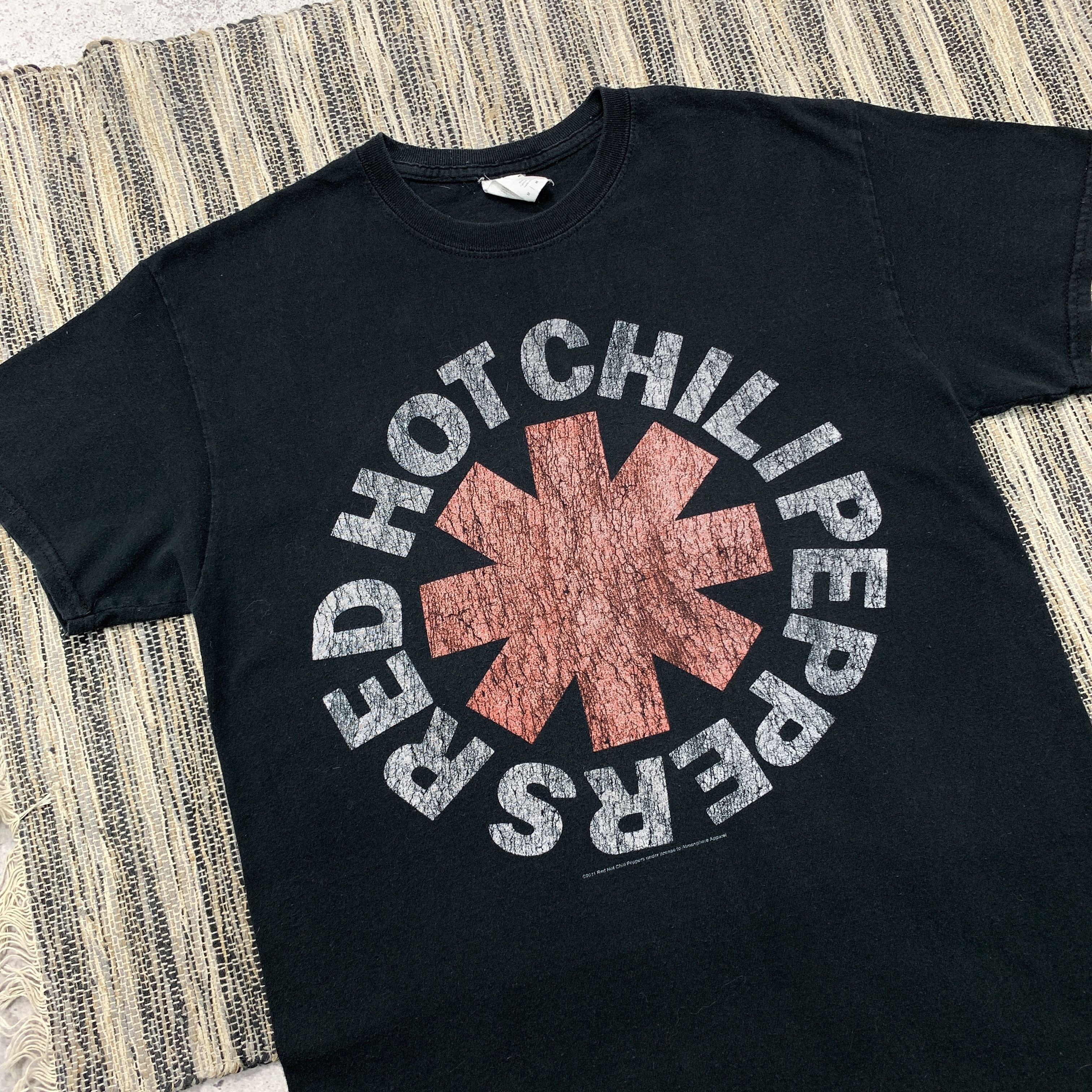 Vintage Vintage Red Hot Chilli Peppers RHCP Graphic Black Tee Shirt Size US M / EU 48-50 / 2 - 4 Thumbnail