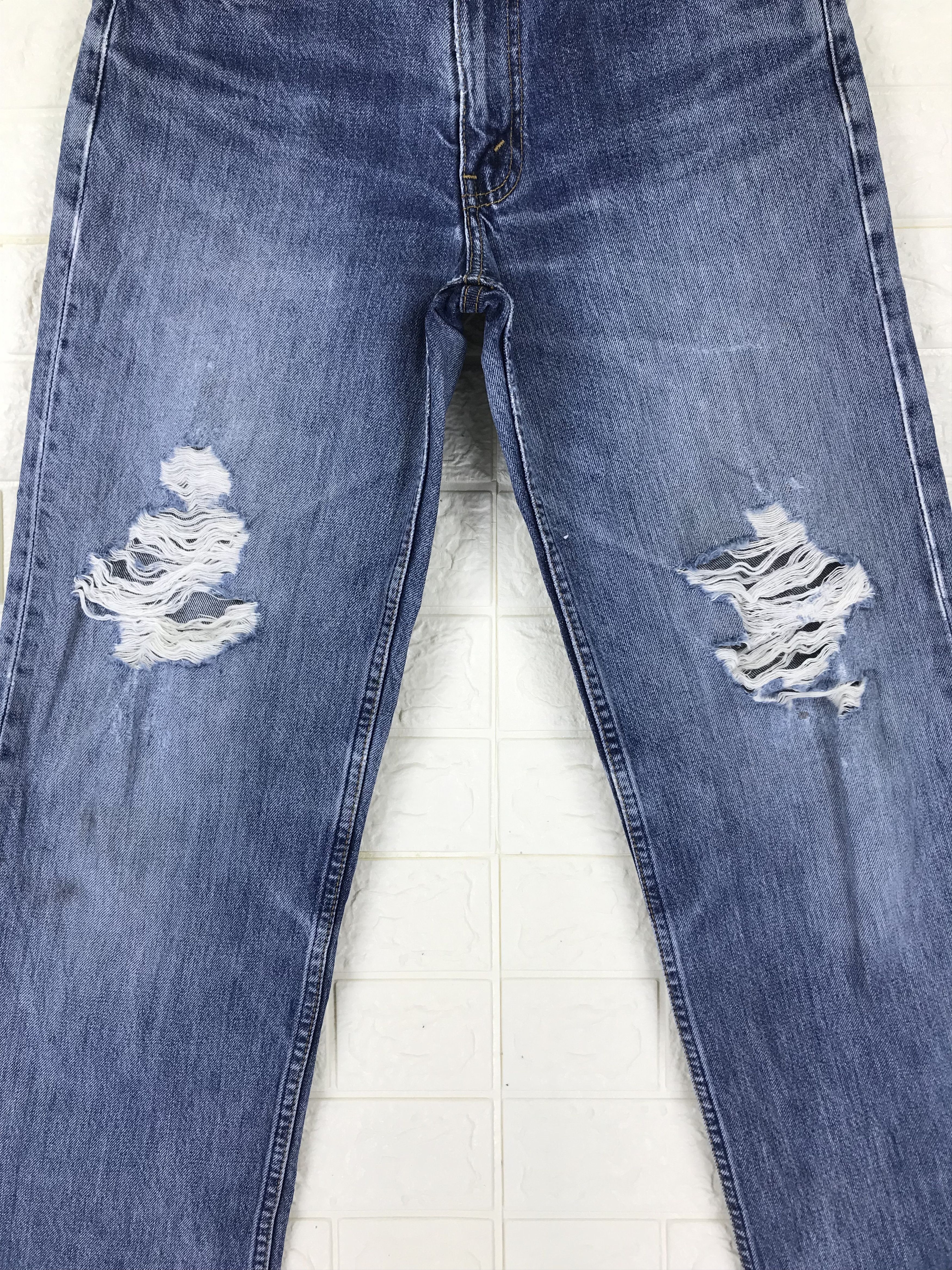 Levi's Vintage Levi's 505 Faded Blue Jeans Distressed Denim Size US 30 / EU 46 - 3 Thumbnail