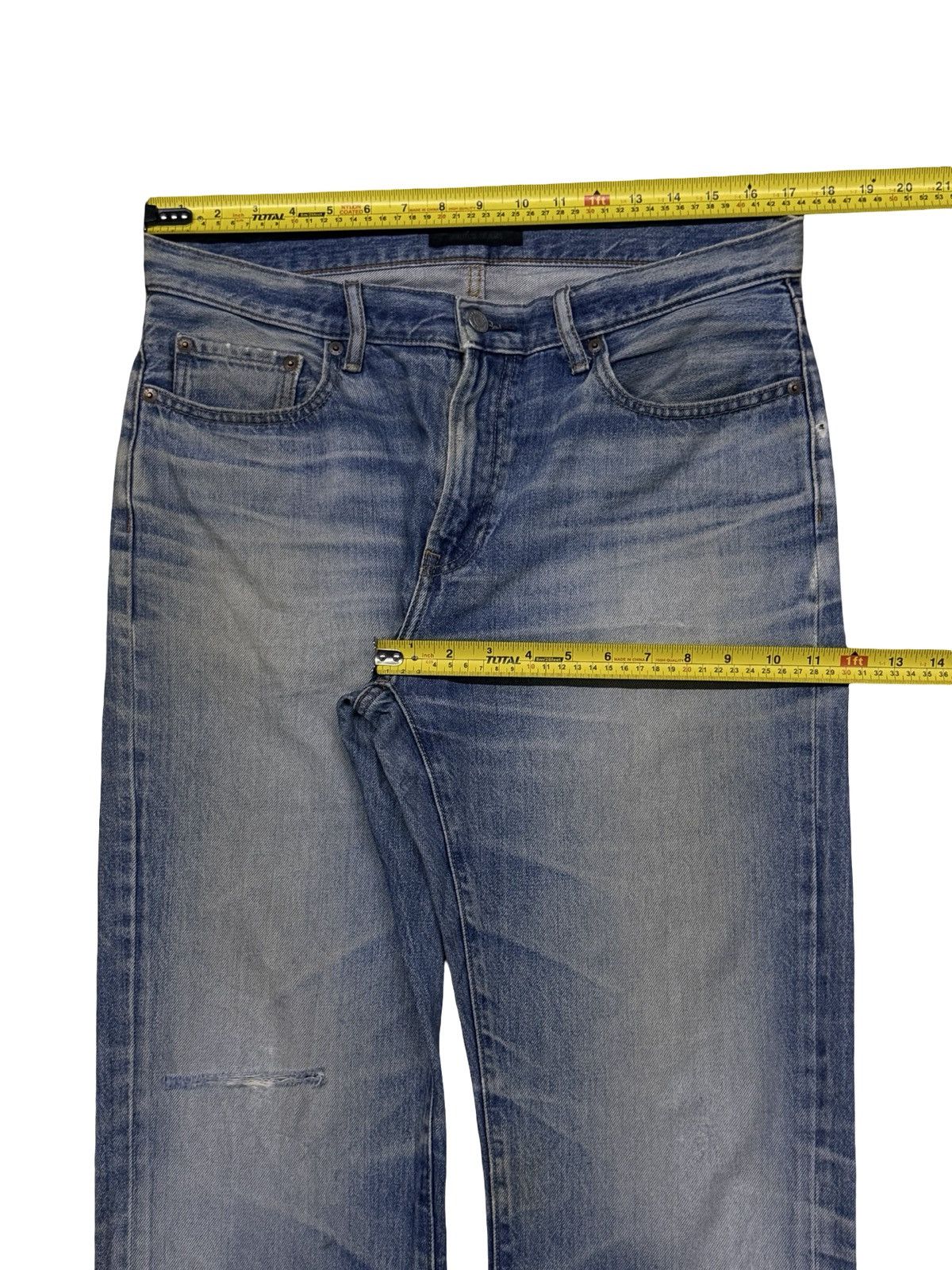 Uniqlo Vintage UNIQLO Japan Market Light Wash Distressed Denim W34 Size US 34 / EU 50 - 14 Thumbnail