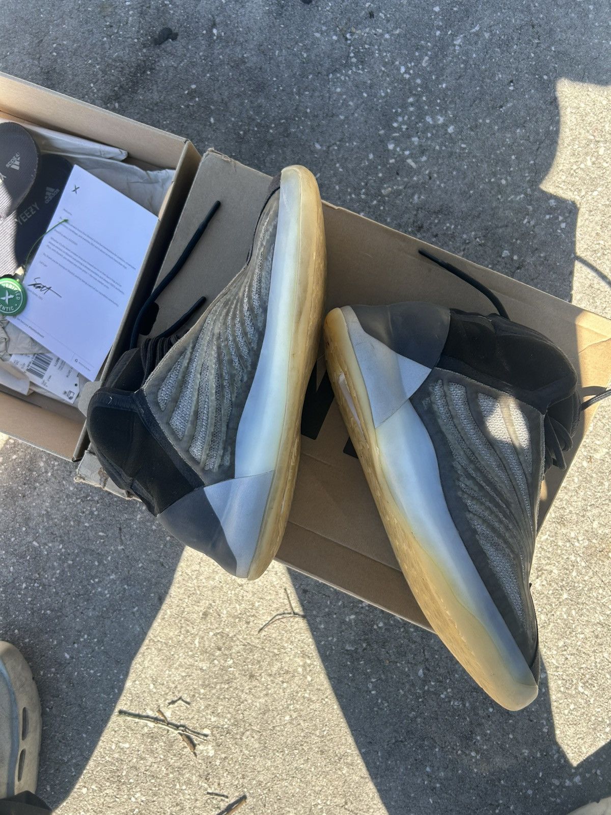 Gap × Yeezy Yeezy boost Quantum QNTM Barium basketball shoe Size US 9.5 / EU 42-43 - 8 Thumbnail